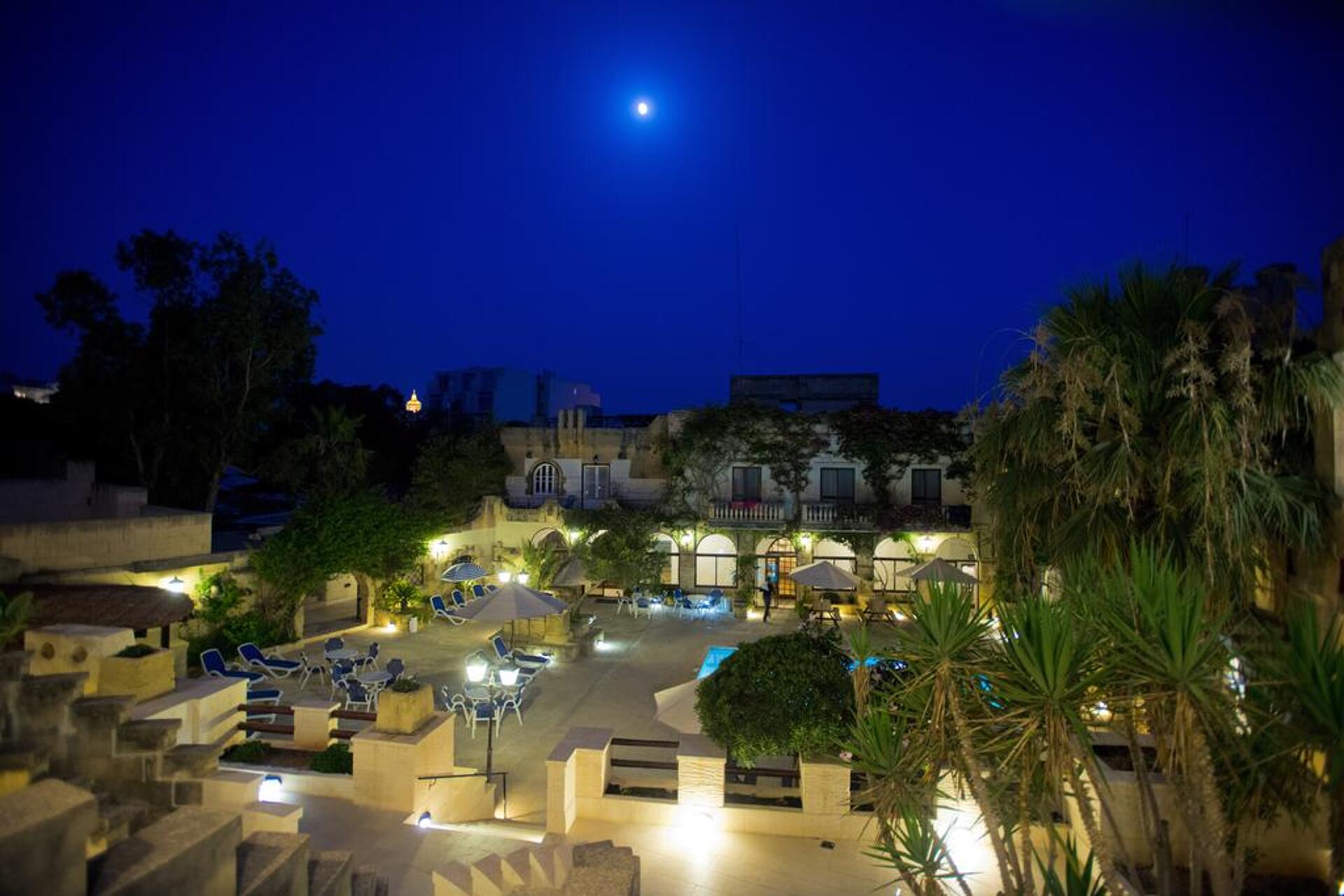 Cornucopia Hotel 4* 5