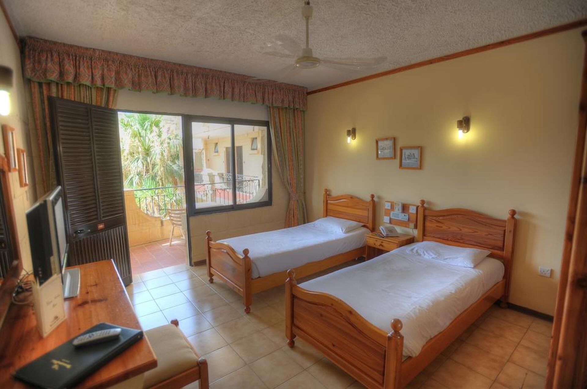Cornucopia Hotel 4* 10