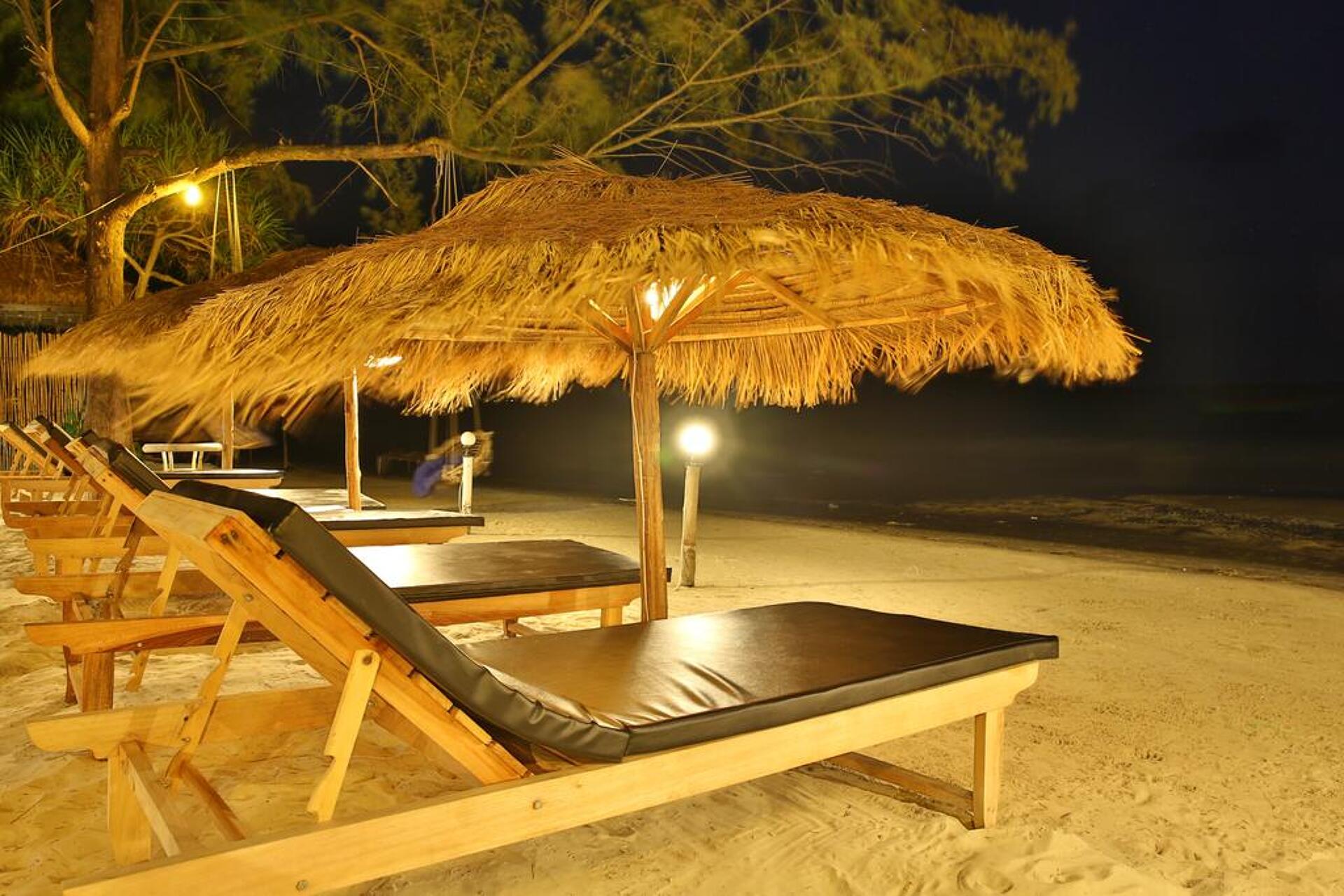 Mary Beach Bungalow 3* 4
