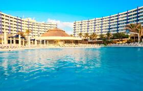 Crown Paradise Club Cancun