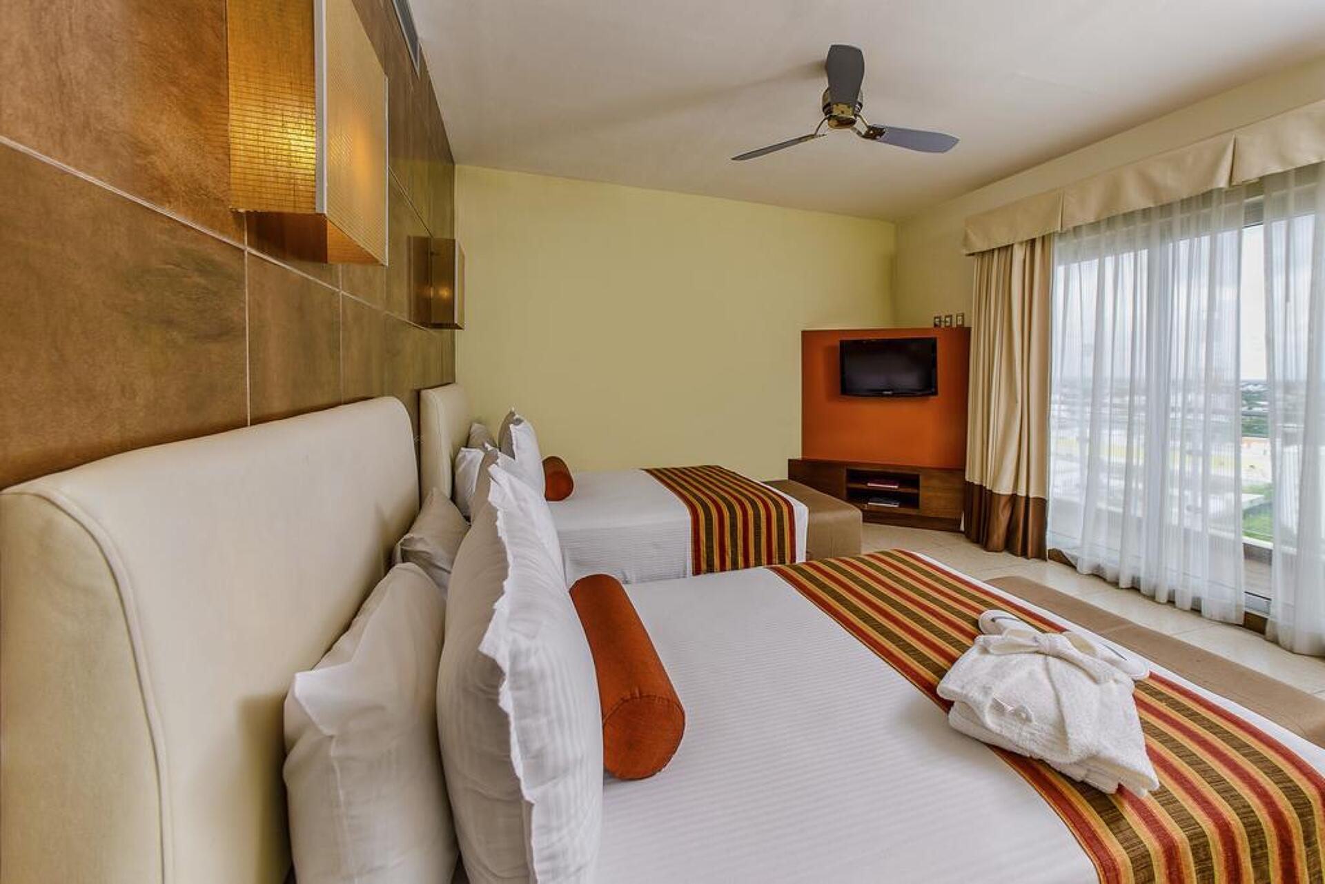 Krystal Urban Cancun 4* 8