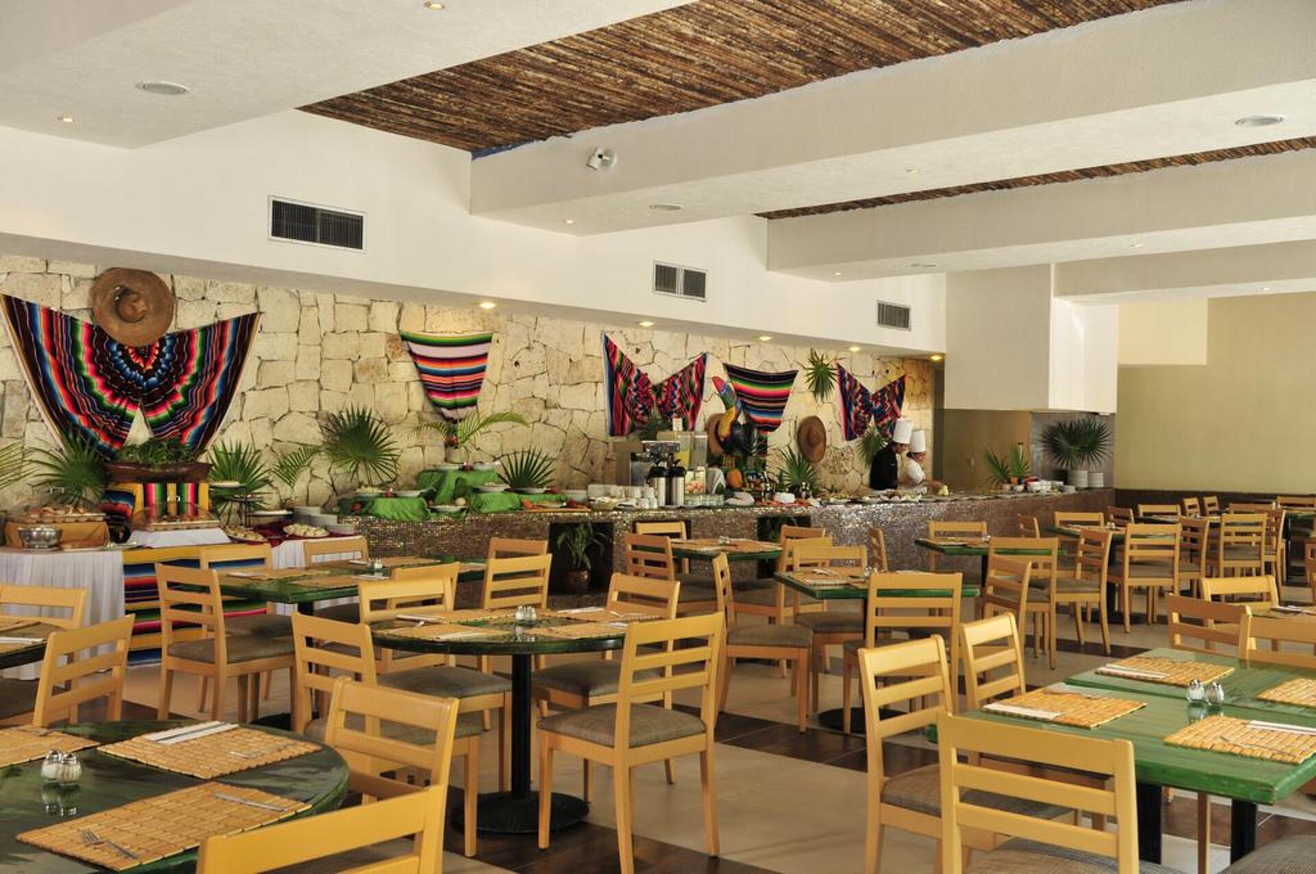 Tukan Hotel & Beach Club 4* 1