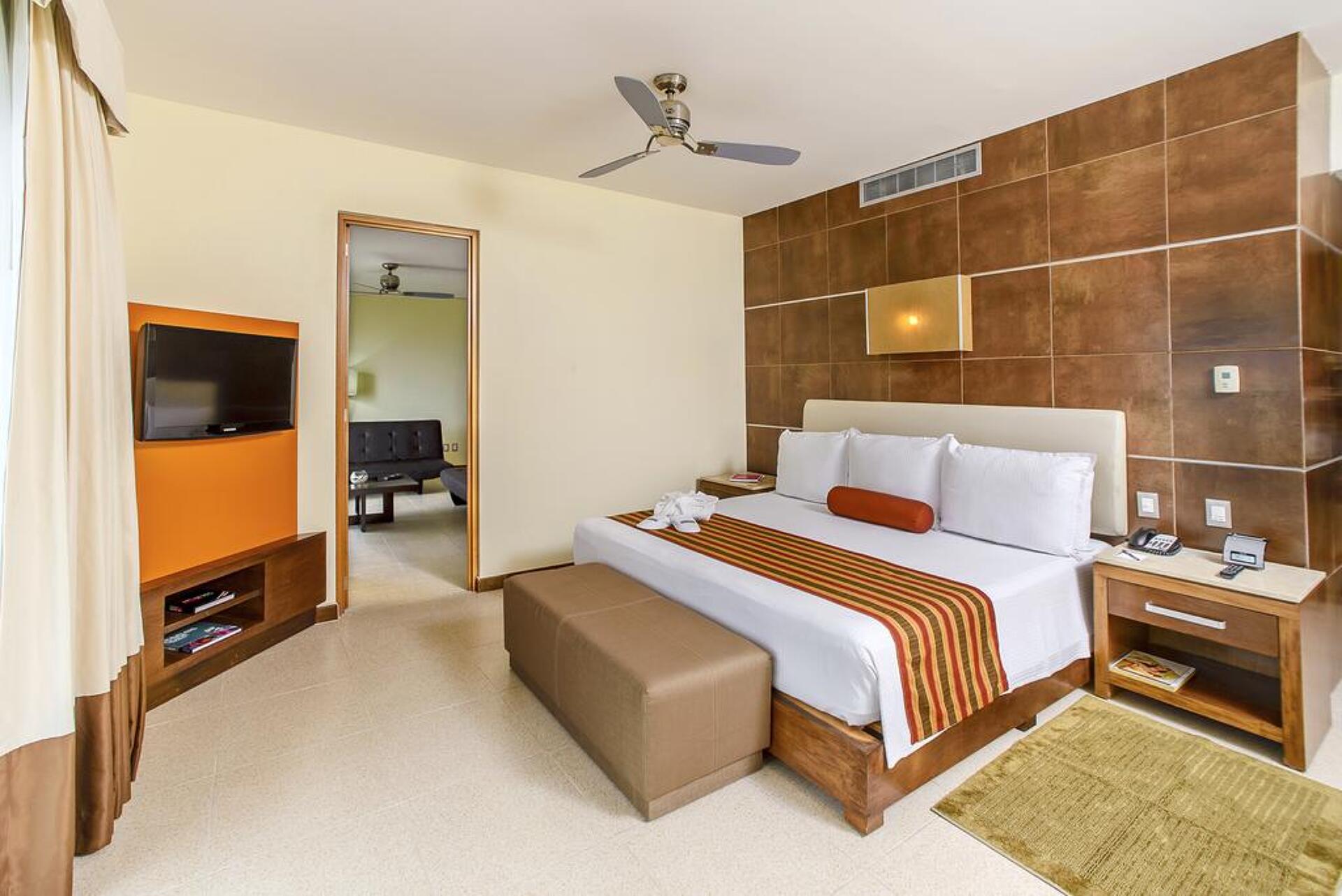Krystal Urban Cancun 4* 7