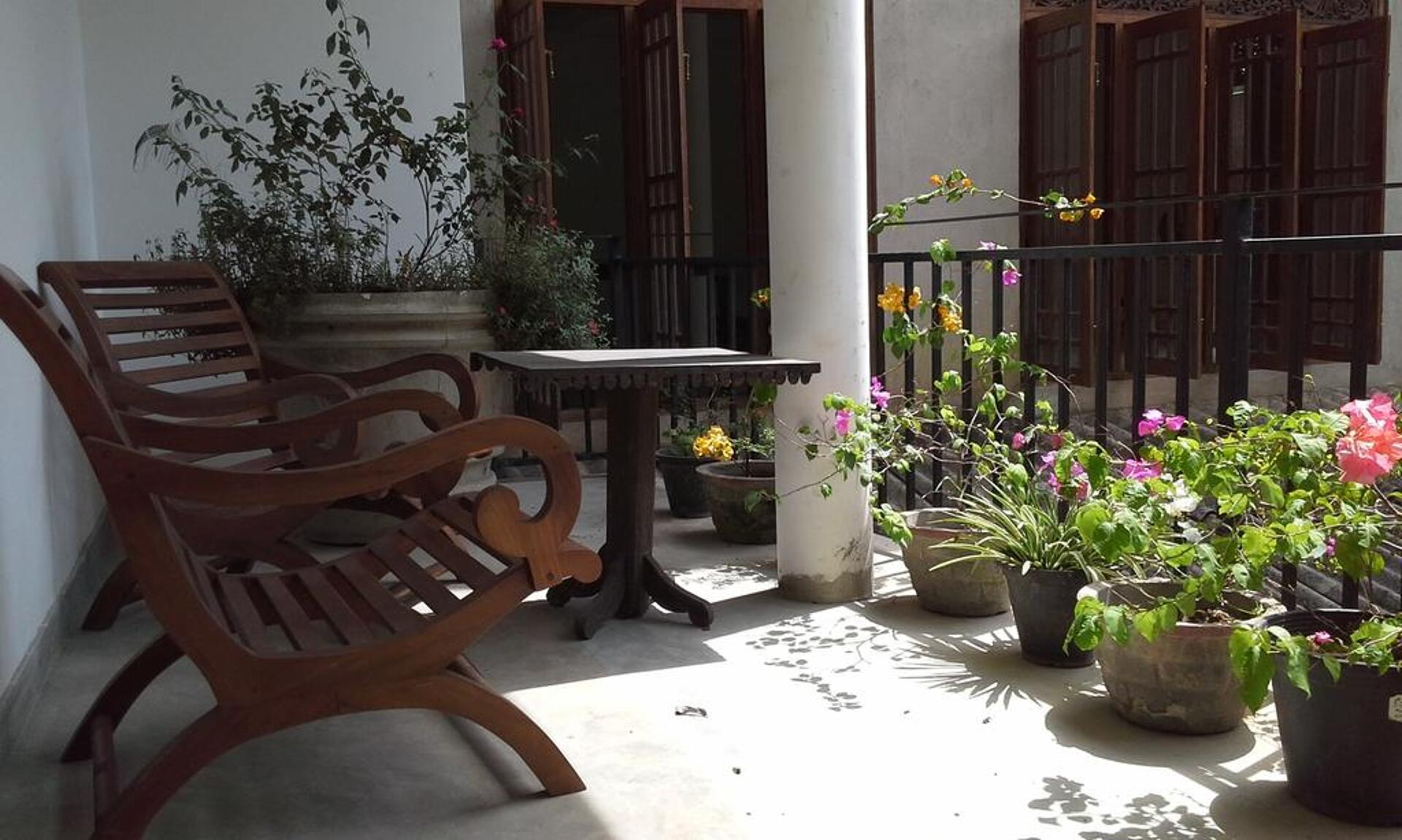 Srimali's Residence 2* 8