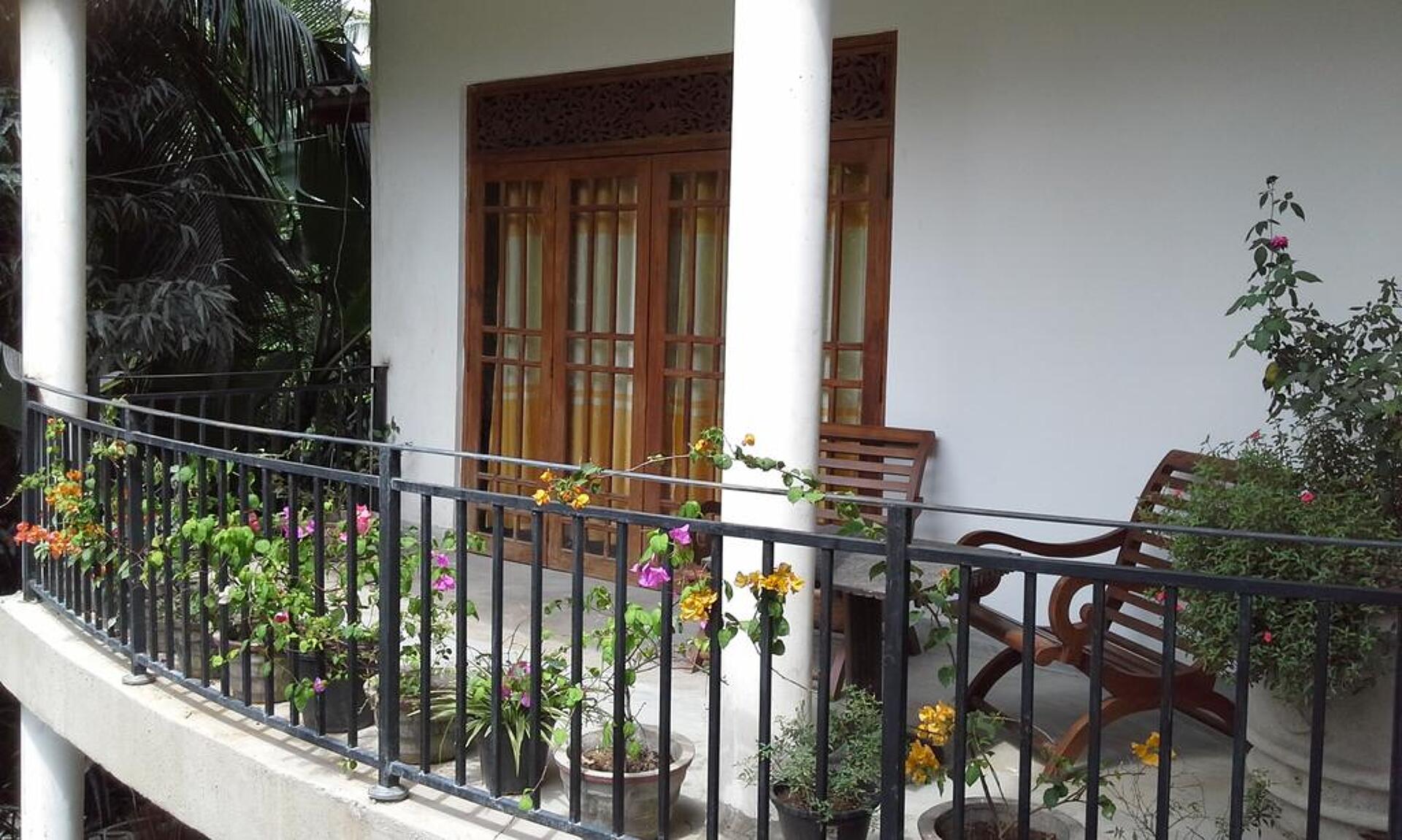 Srimali's Residence 2* 9