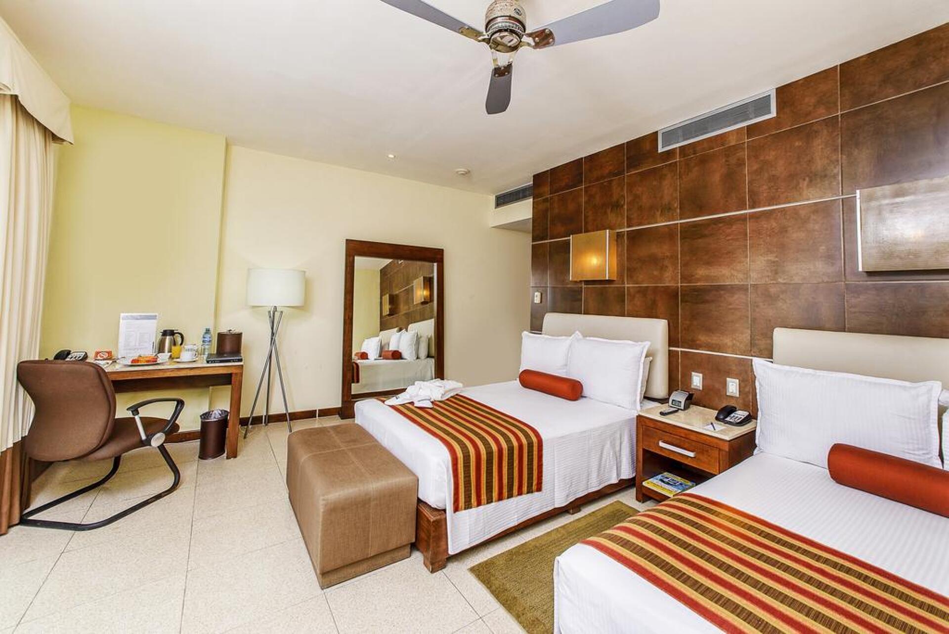 Krystal Urban Cancun 4* 2