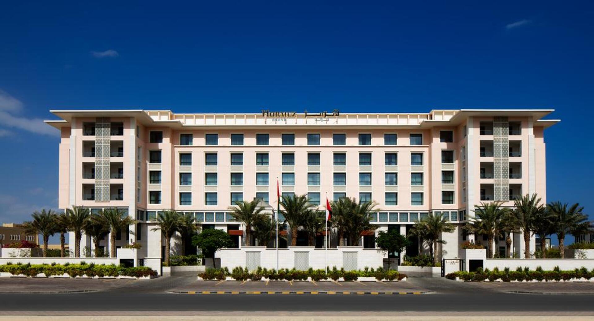 Hormuz Grand Hotel  5* 18
