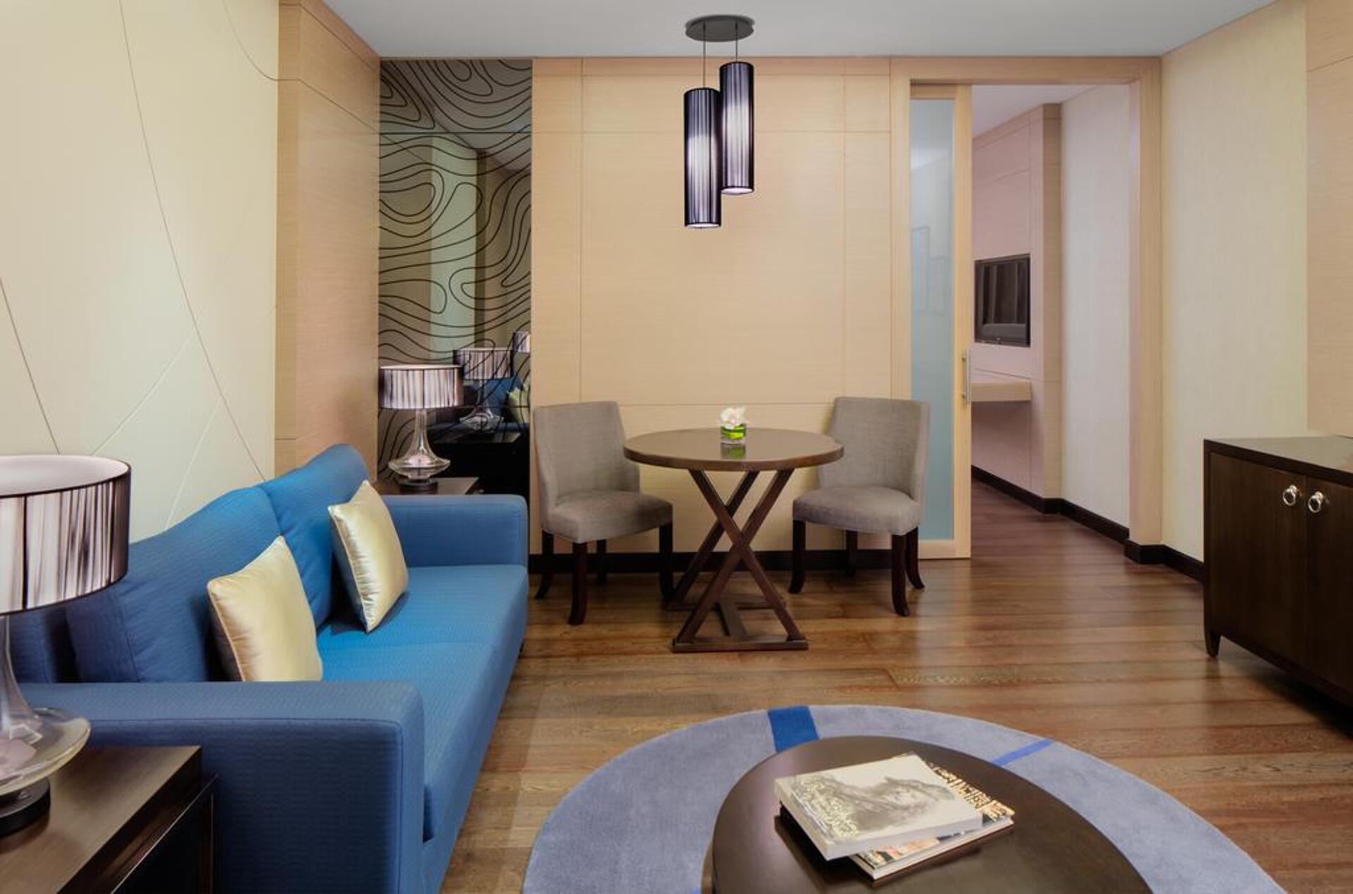 Hormuz Grand Hotel  5* 12