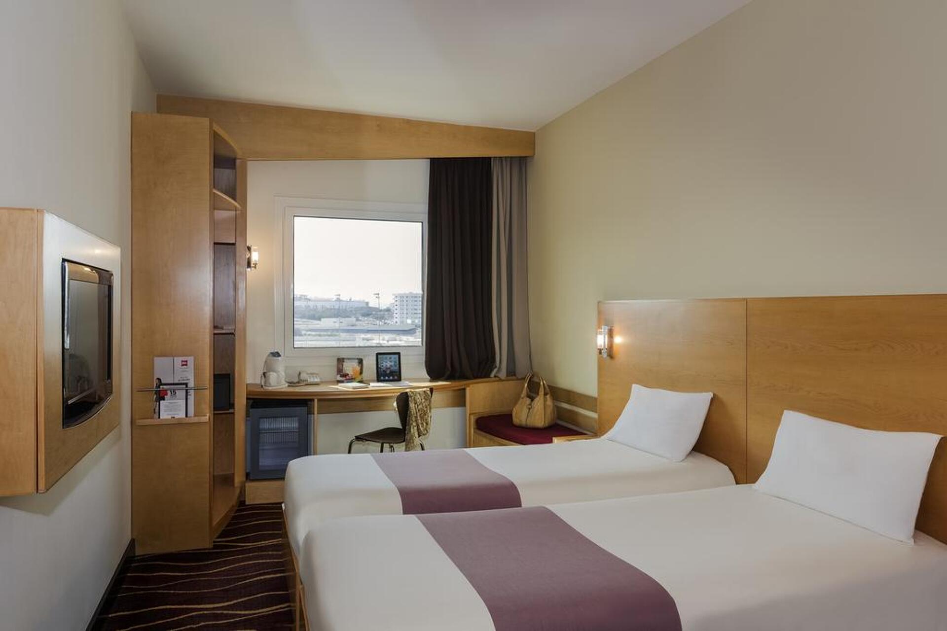 Ibis Muscat 3* 6