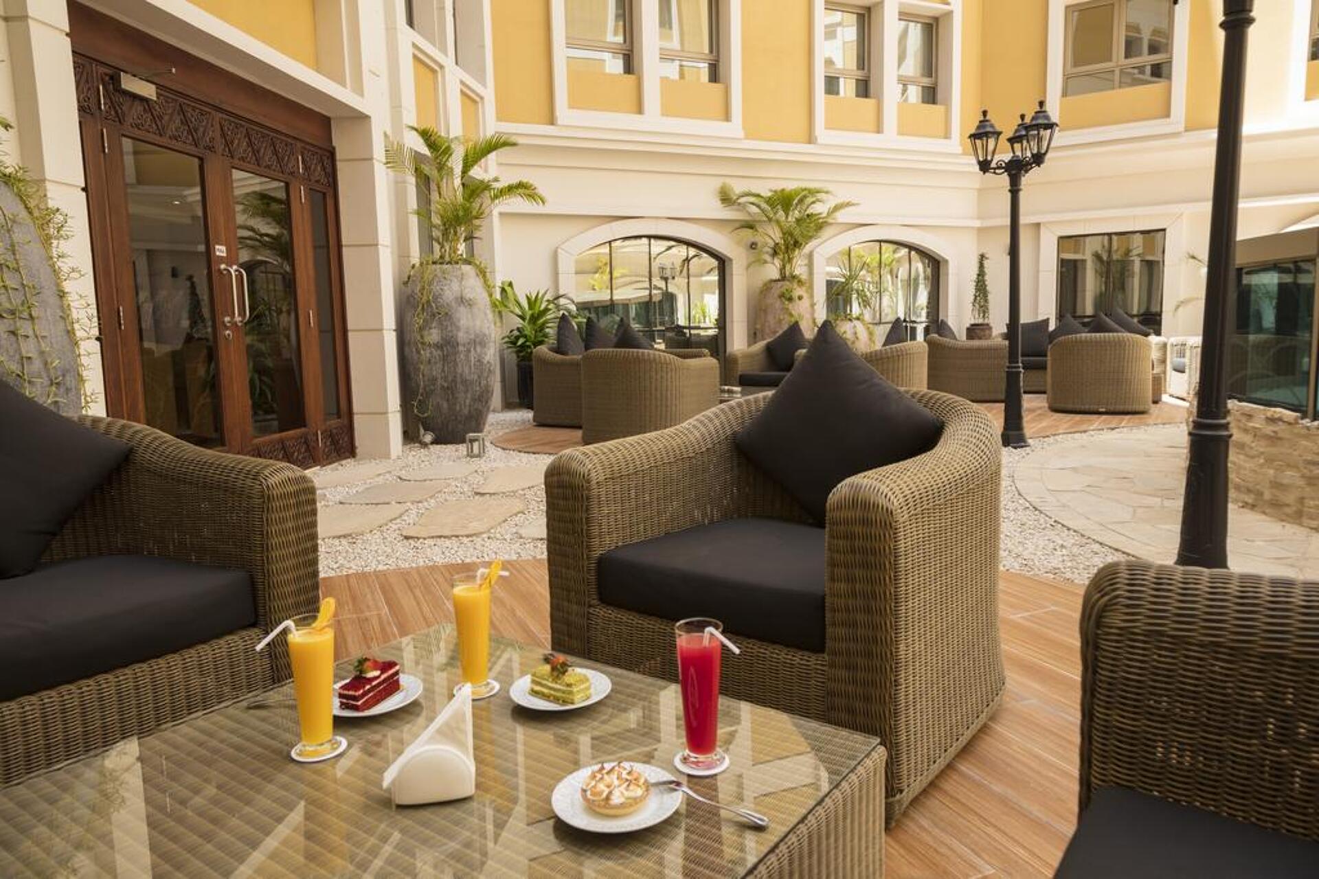 Coral Muscat Hotel & Apartments 4* 18