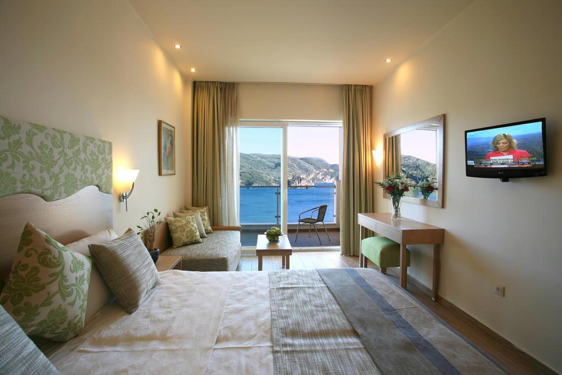 Akrotiri Beach 4* 10