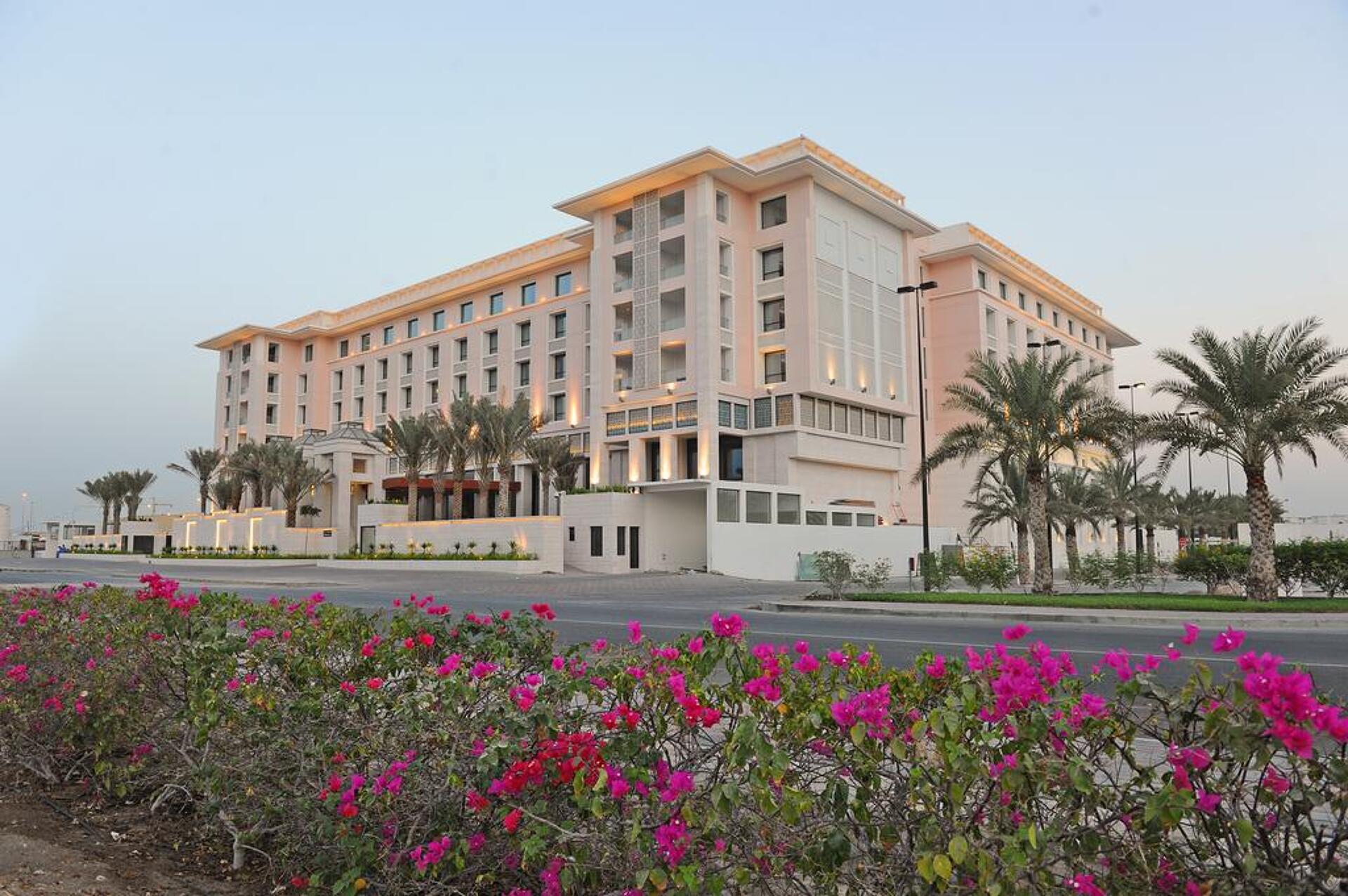 Hormuz Grand Hotel  5* 38
