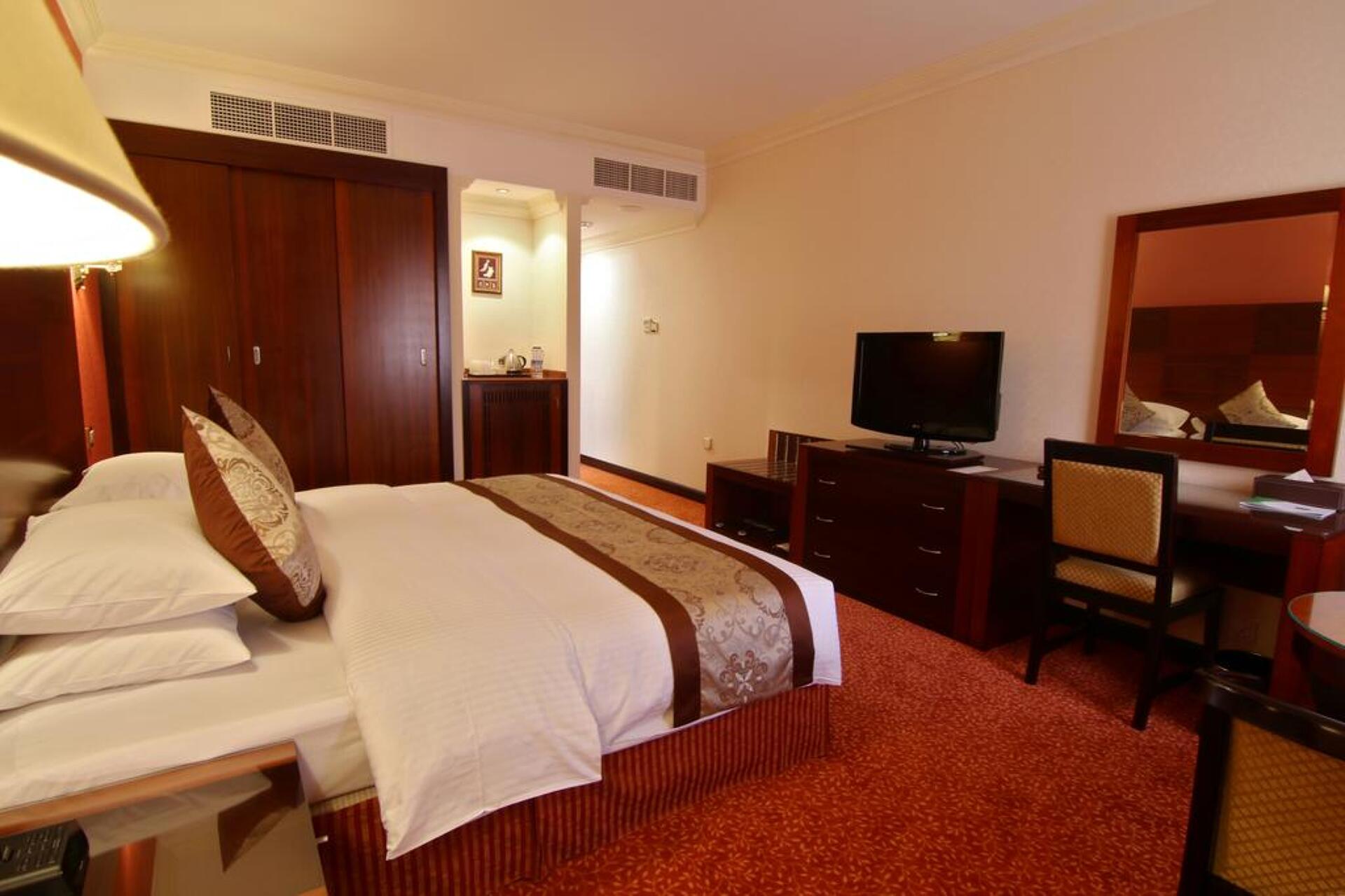 Majan Continental  4* 6