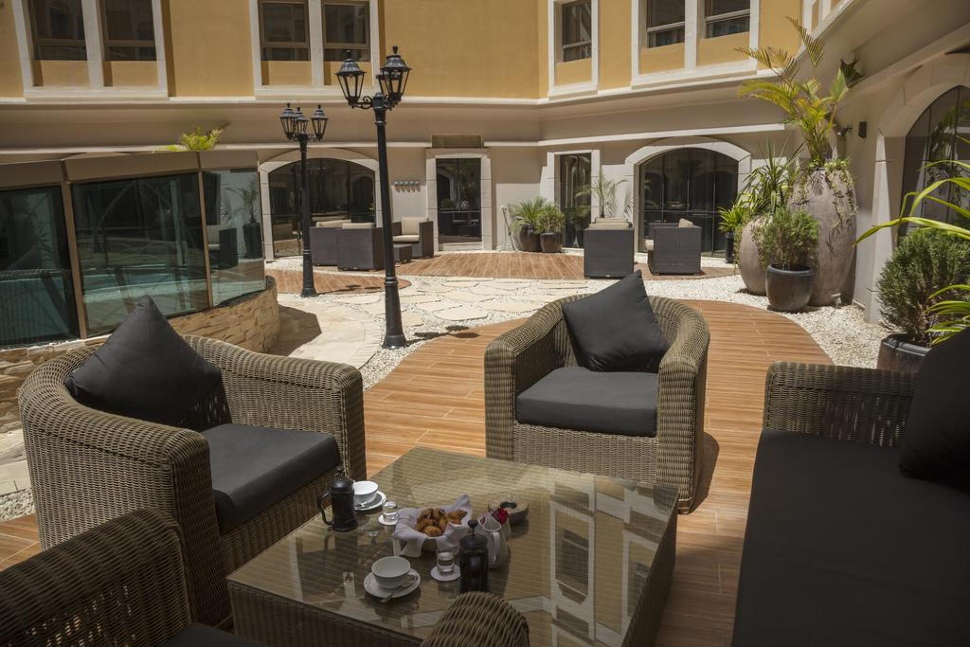 Coral Muscat Hotel & Apartments 4* 19