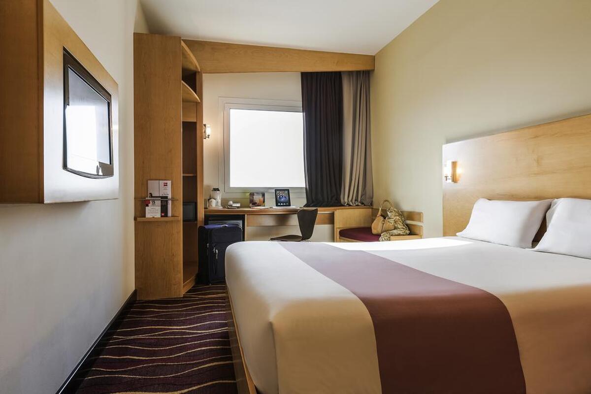 Ibis Muscat 3* last