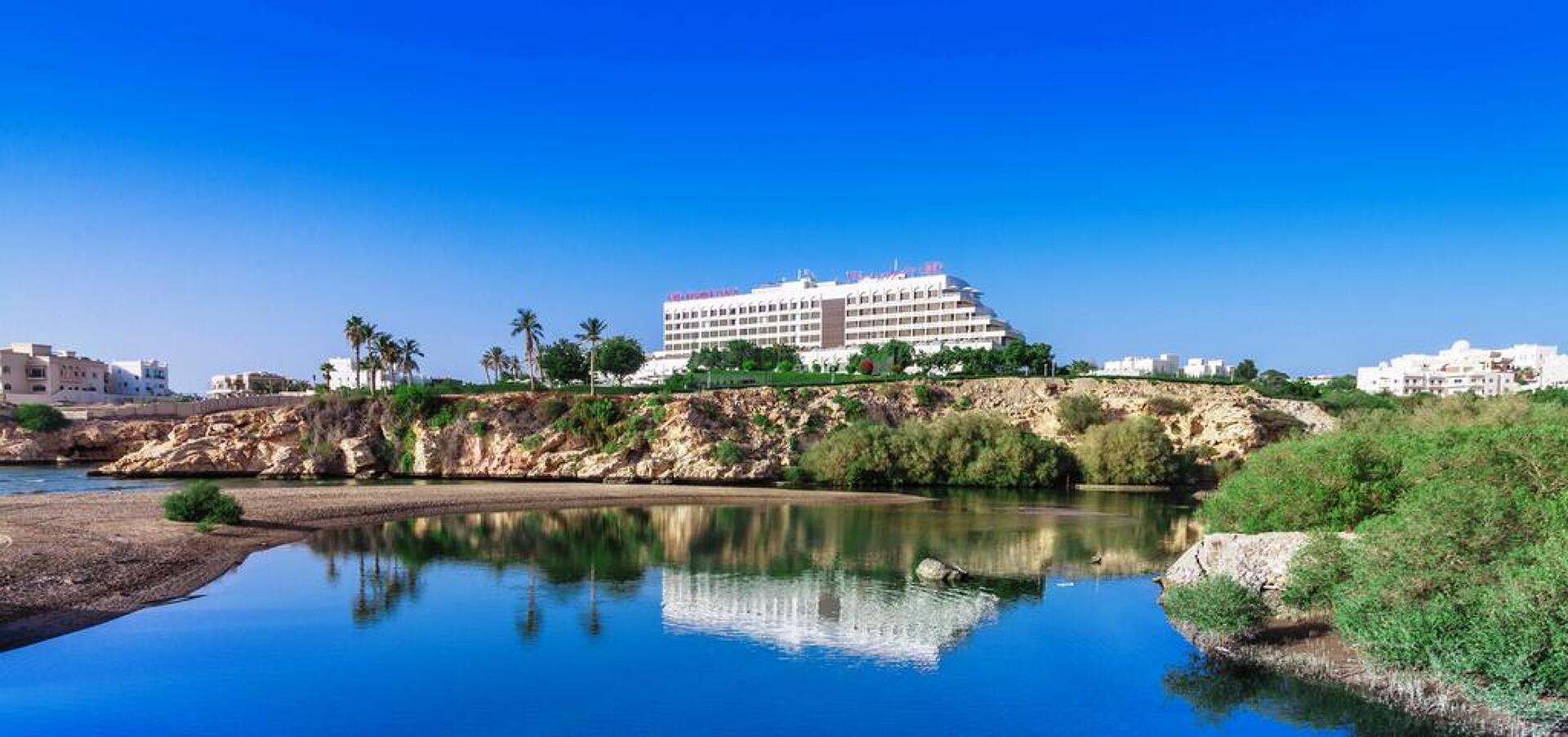 Crowne Plaza Muscat 4* 11