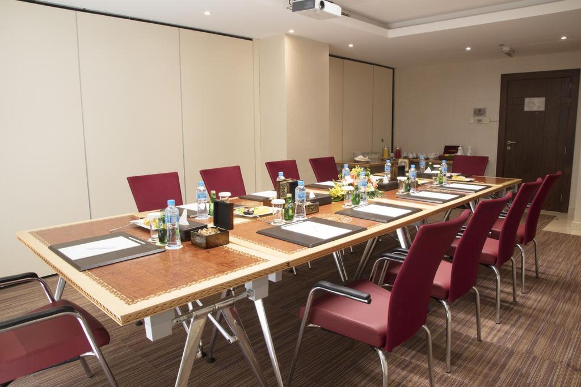 Coral Muscat Hotel & Apartments 4* 15