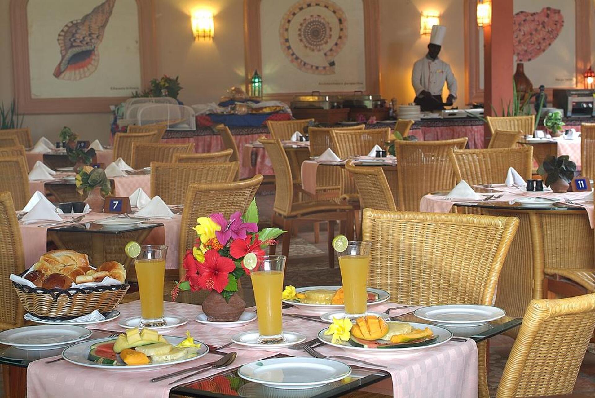 Pinewood Beach Resort & Spa 9
