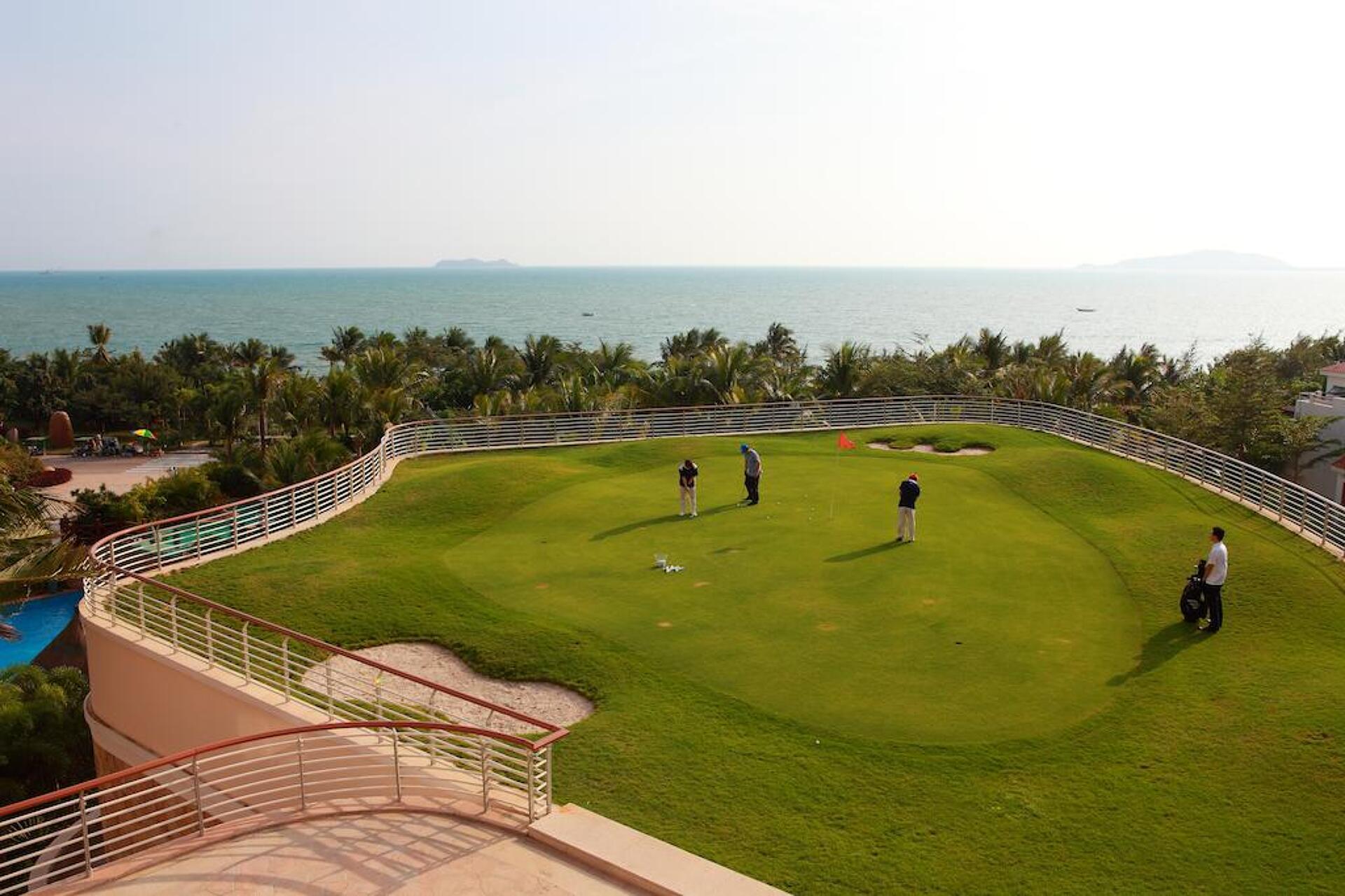 Grand Soluxe Hotel & Resort Sanya 10