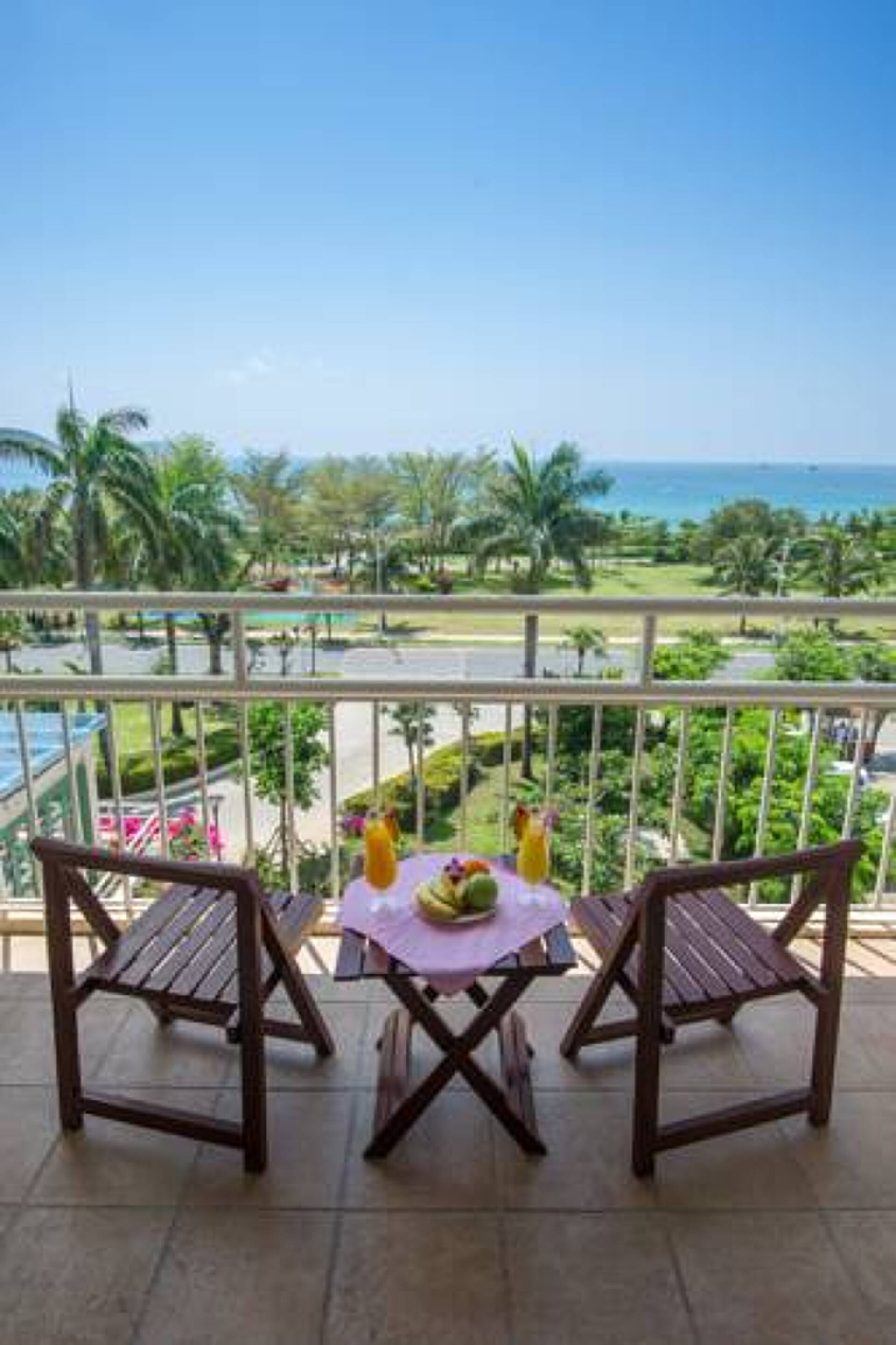 Golden Palm Resort Yalong Bay 15