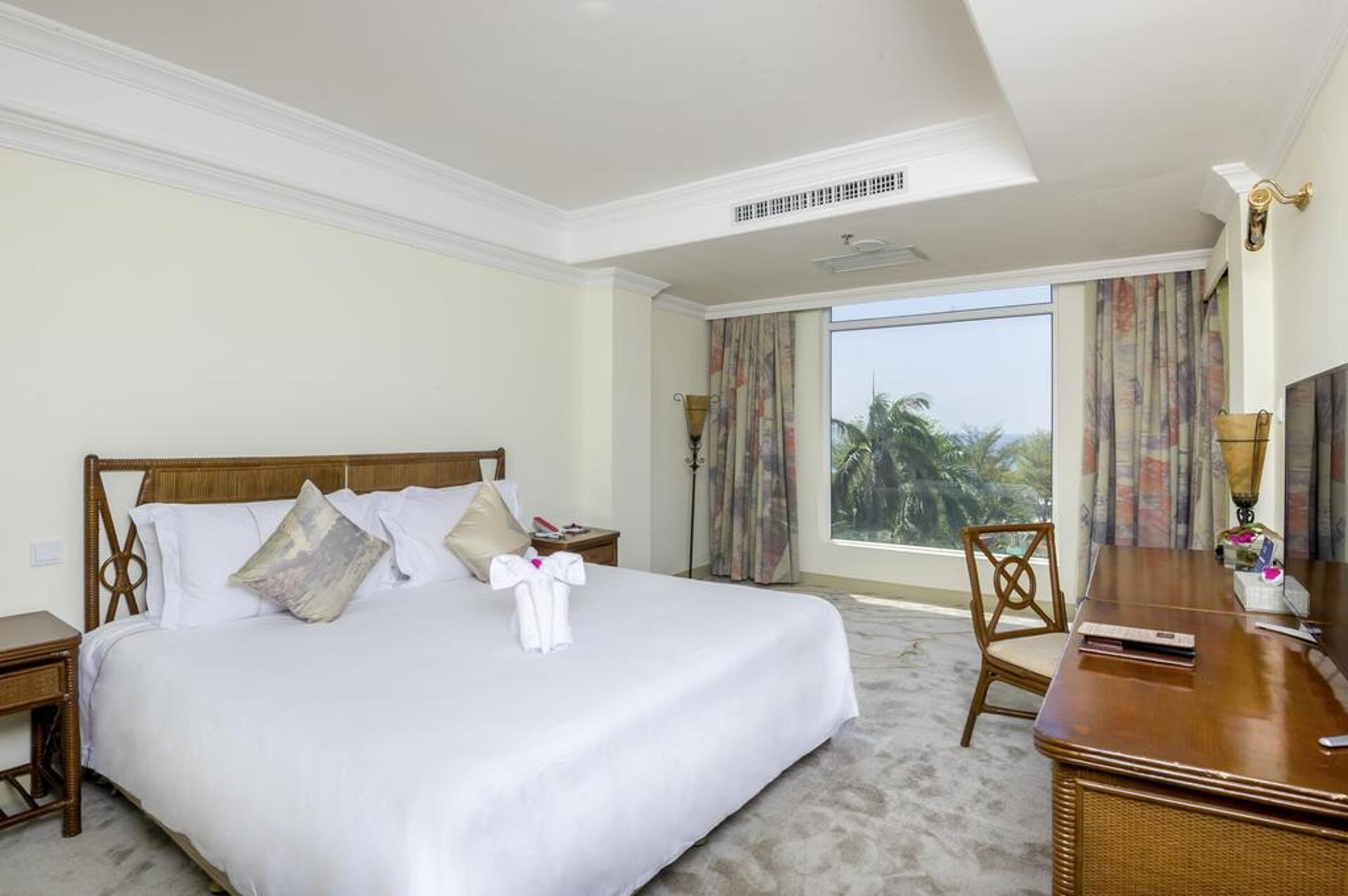 Golden Palm Resort Yalong Bay 25