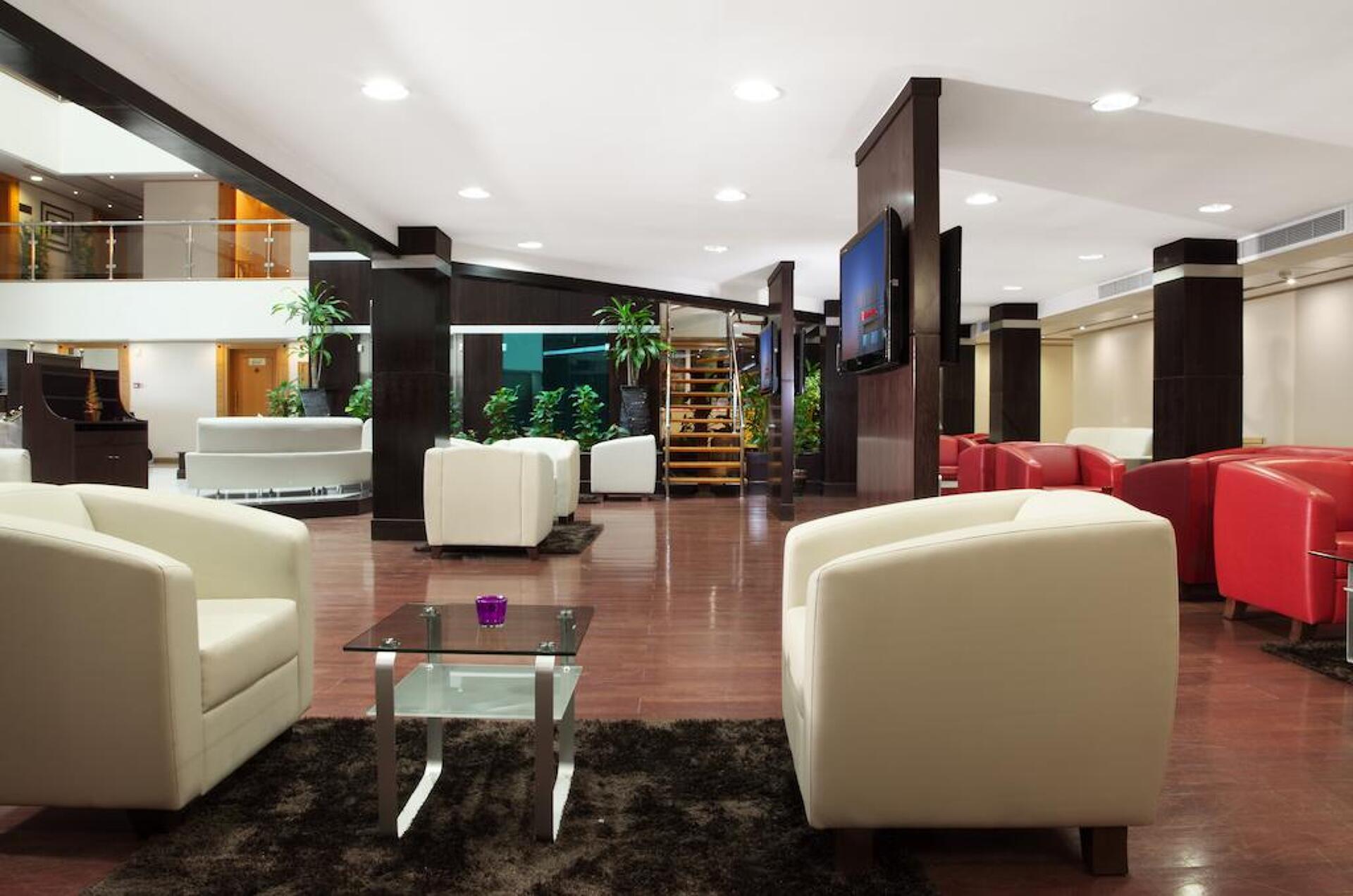 Ramada Qurum Beach 4* 8