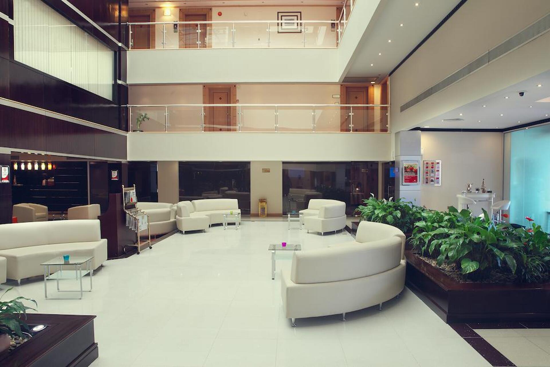 Ramada Qurum Beach 4* 10
