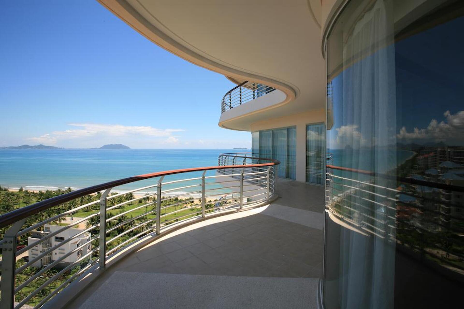 Grand Soluxe Hotel & Resort Sanya 11
