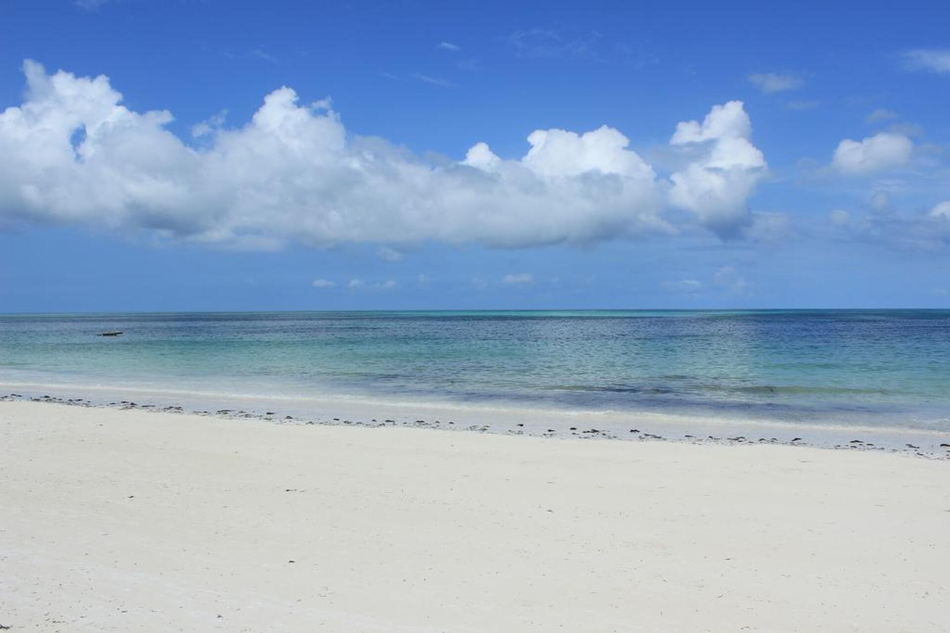 Uroa Bay Beach Resort 4* 4