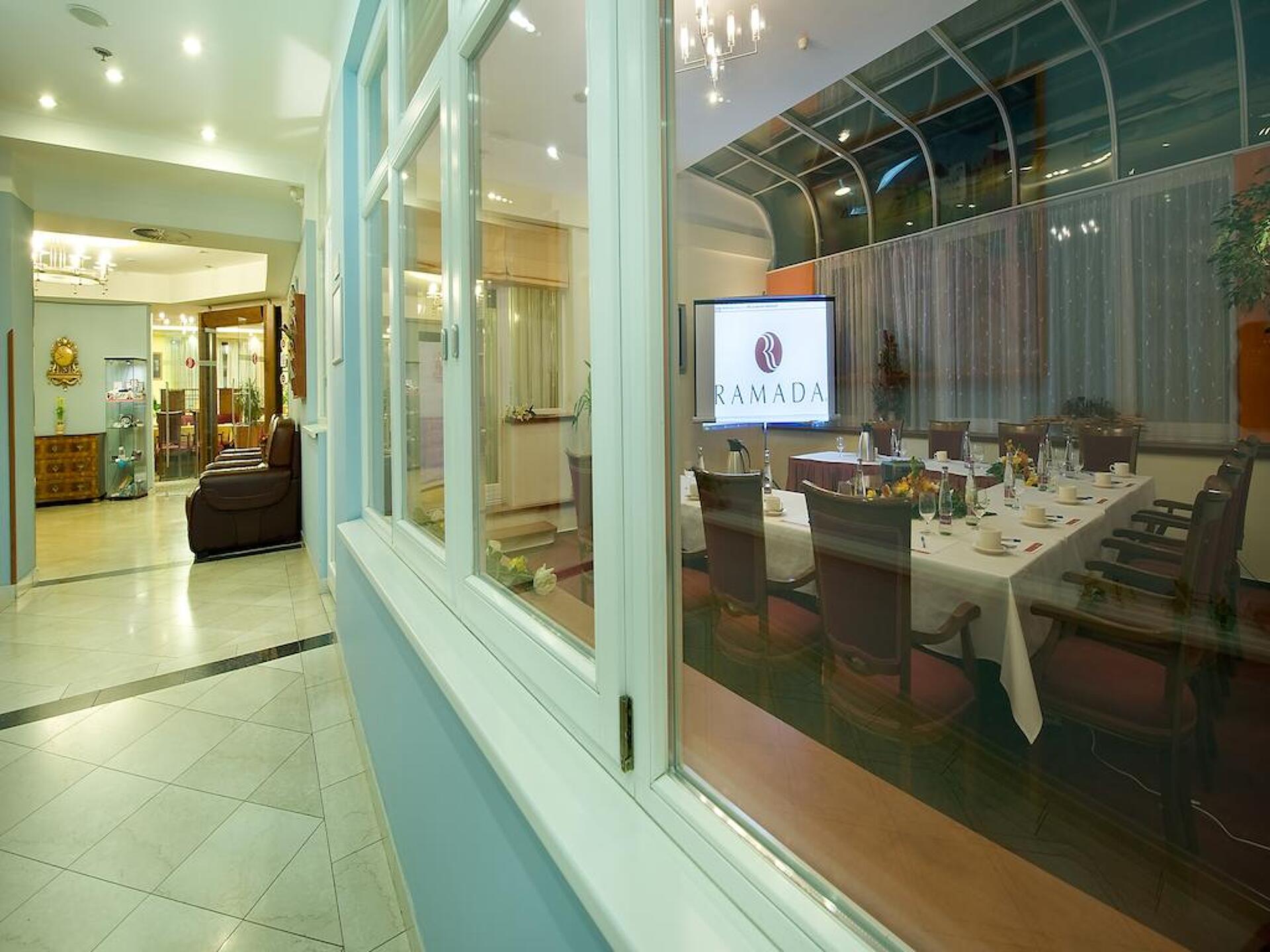 Ramada Prague City Centre 13