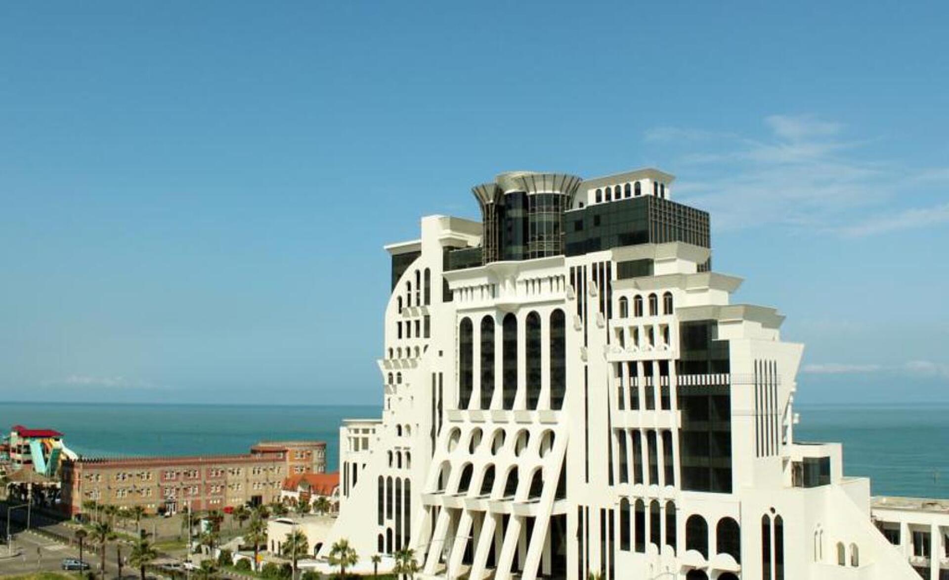 White Sail Apartments 4