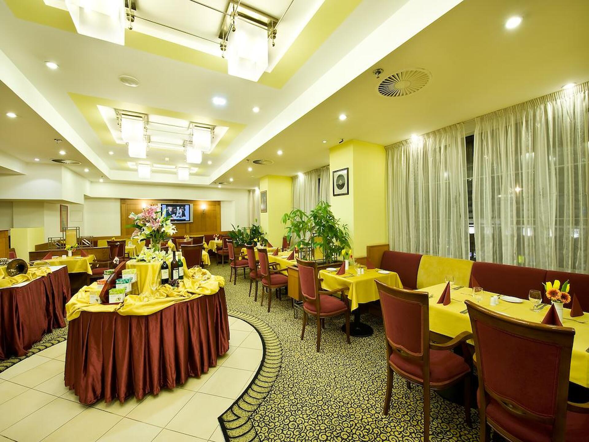 Ramada Prague City Centre 11