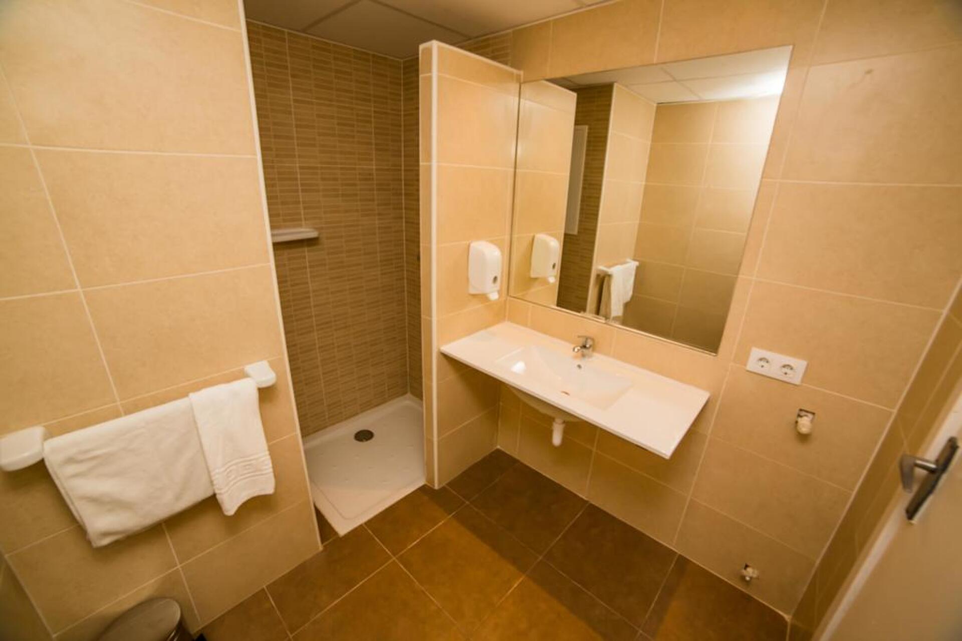 Apartamentos Deya 3* 20