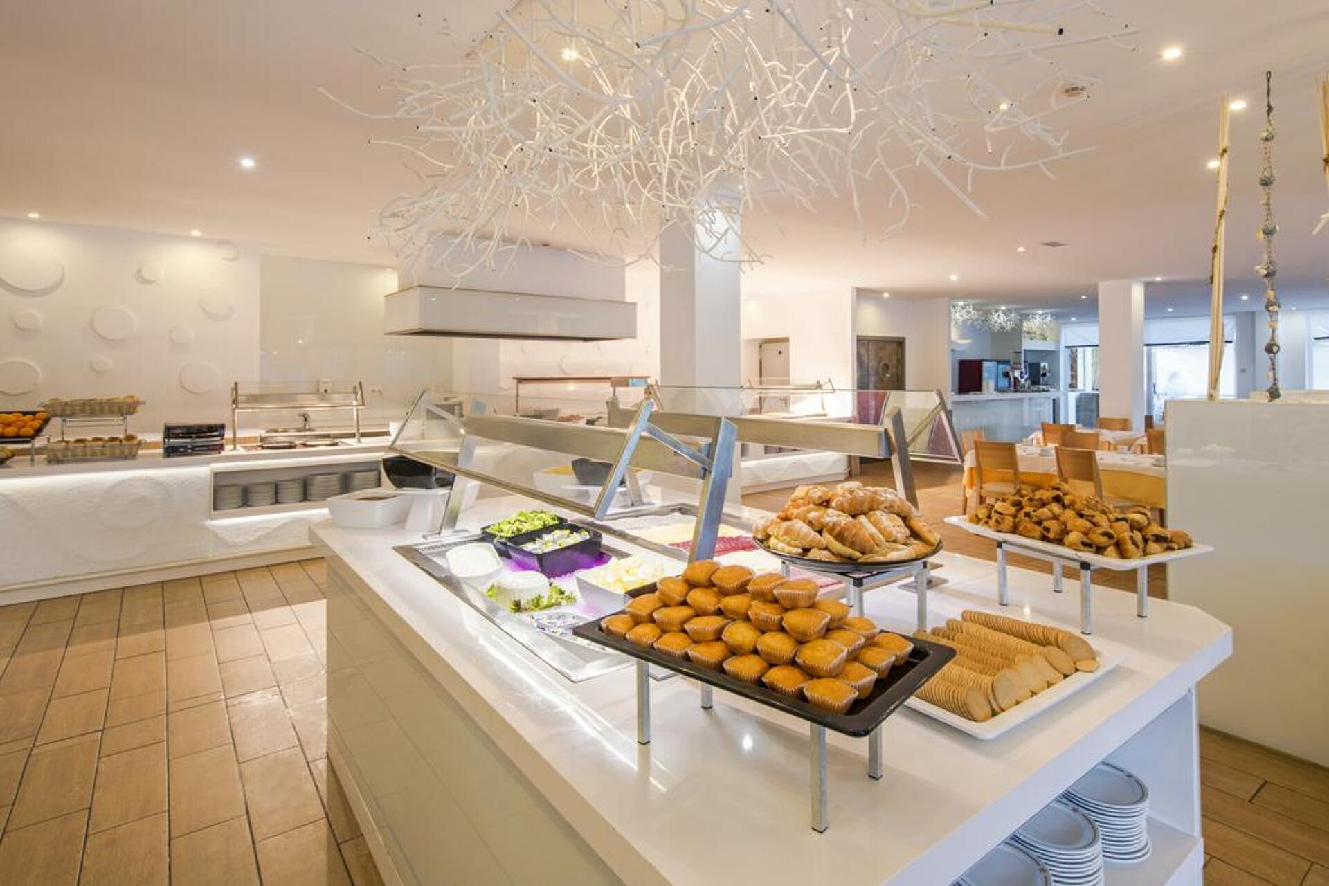 Iberostar Club Cala Barca 4* 32