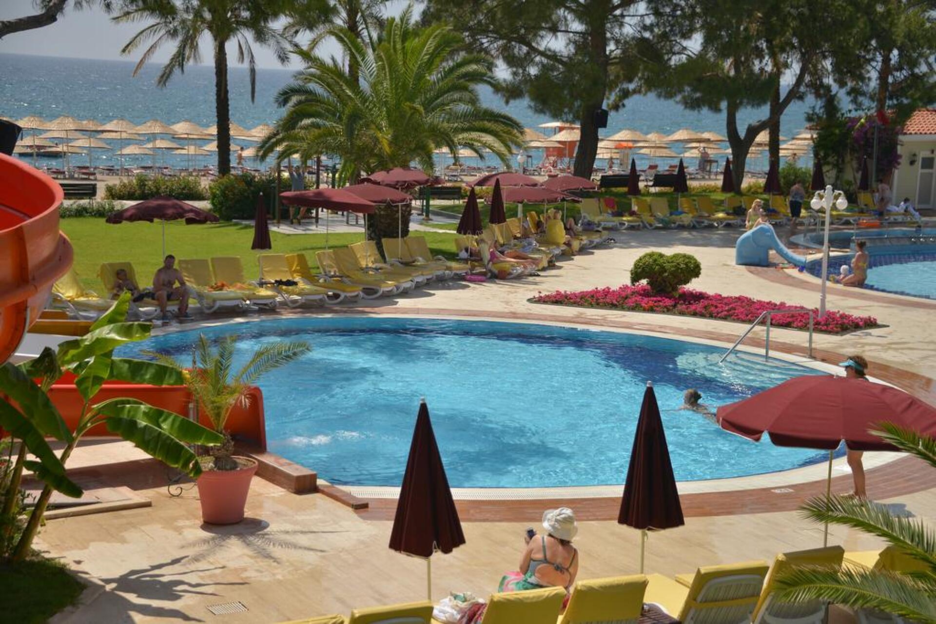 Club Boran Mare Beach 15
