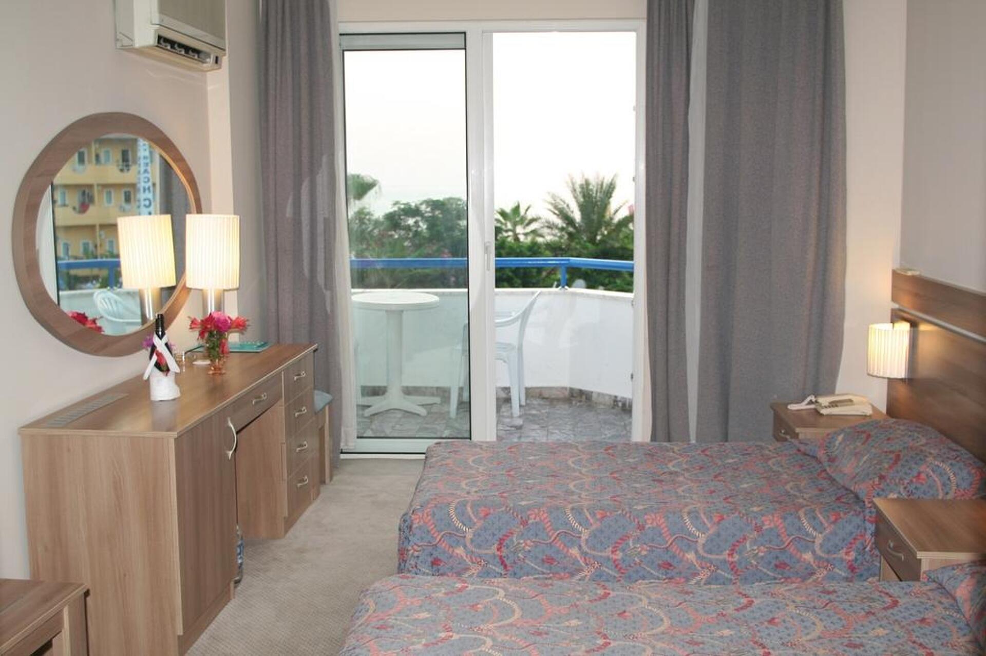 Elysee Beach Hotel 3* 5