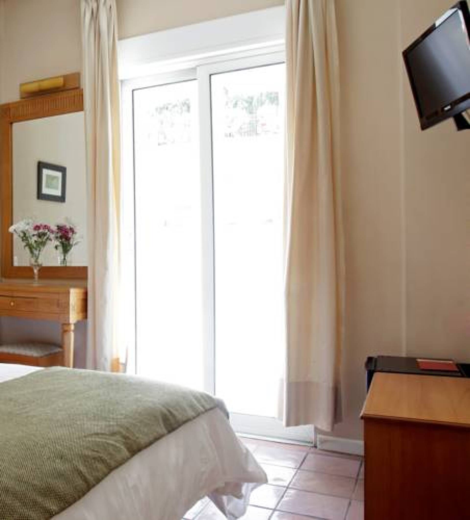 Pella Hotel 2* 11