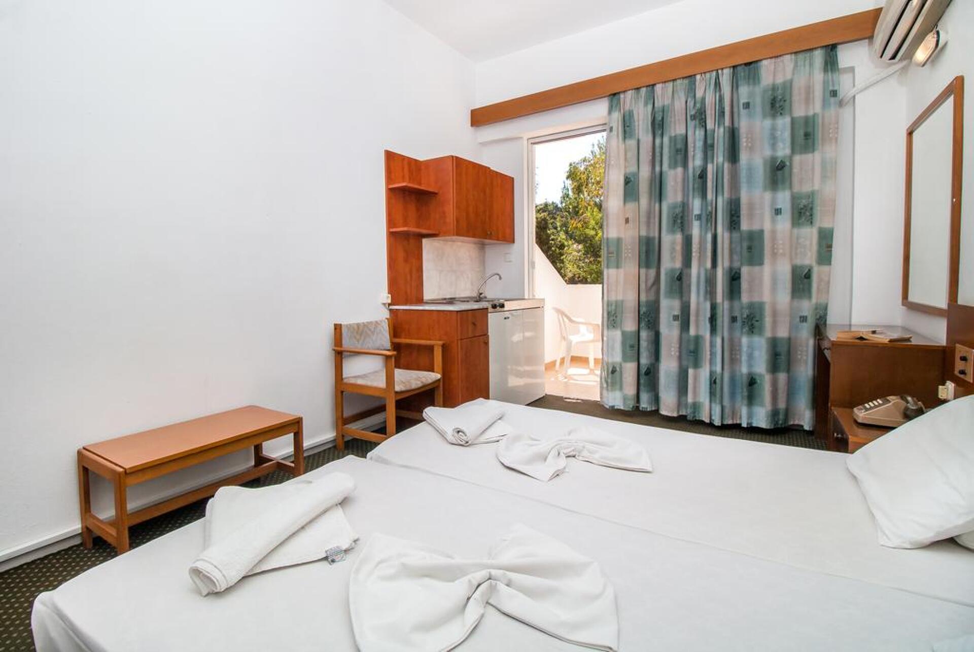 Achousa Hotel 3* 7