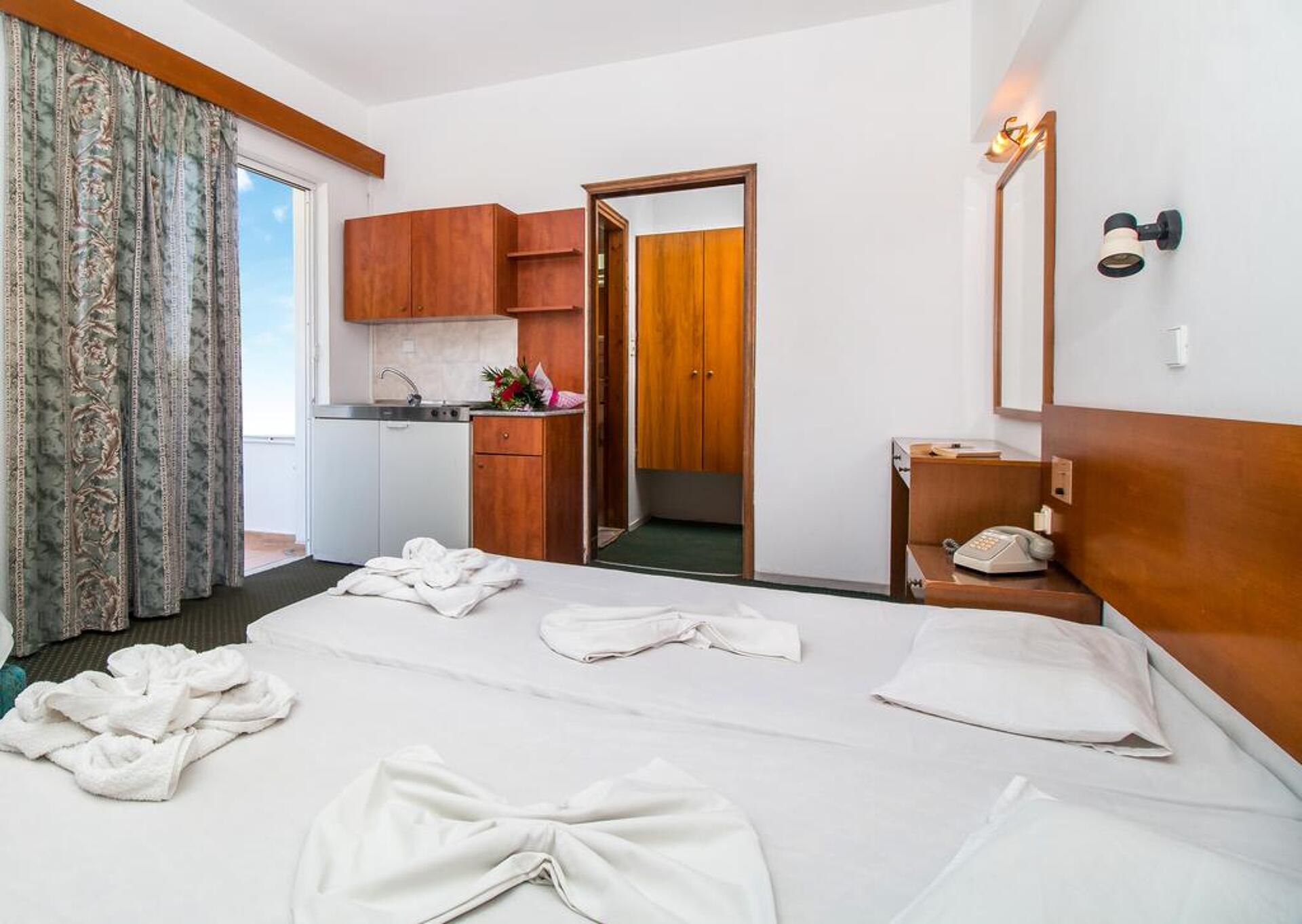 Achousa Hotel 3* 10