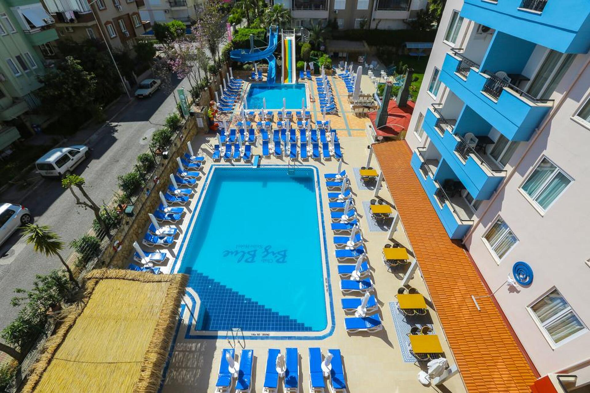 Club Big Blue Suite Hotel 3