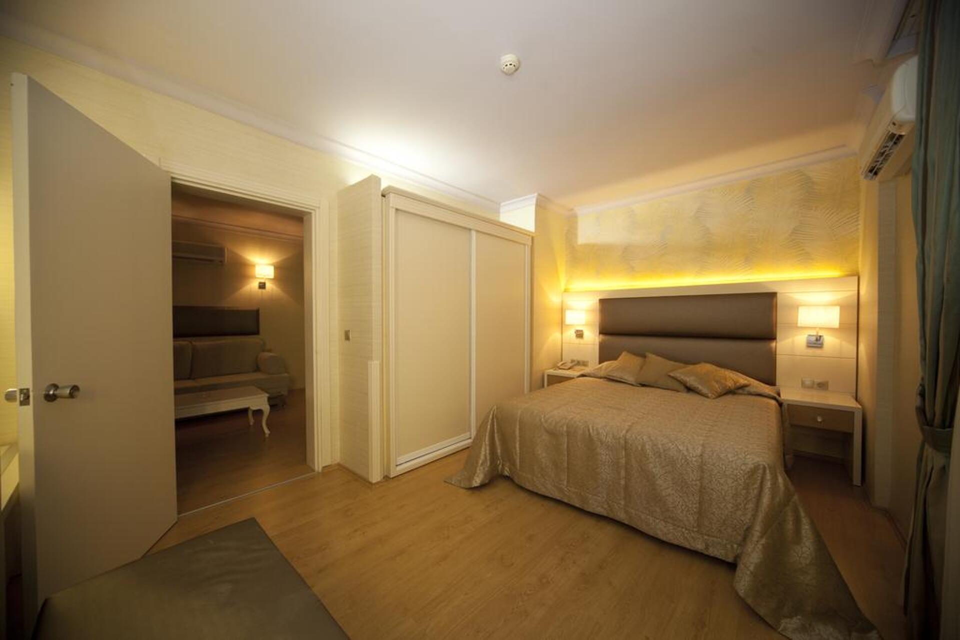 Grand Hotel Faros 4* 7