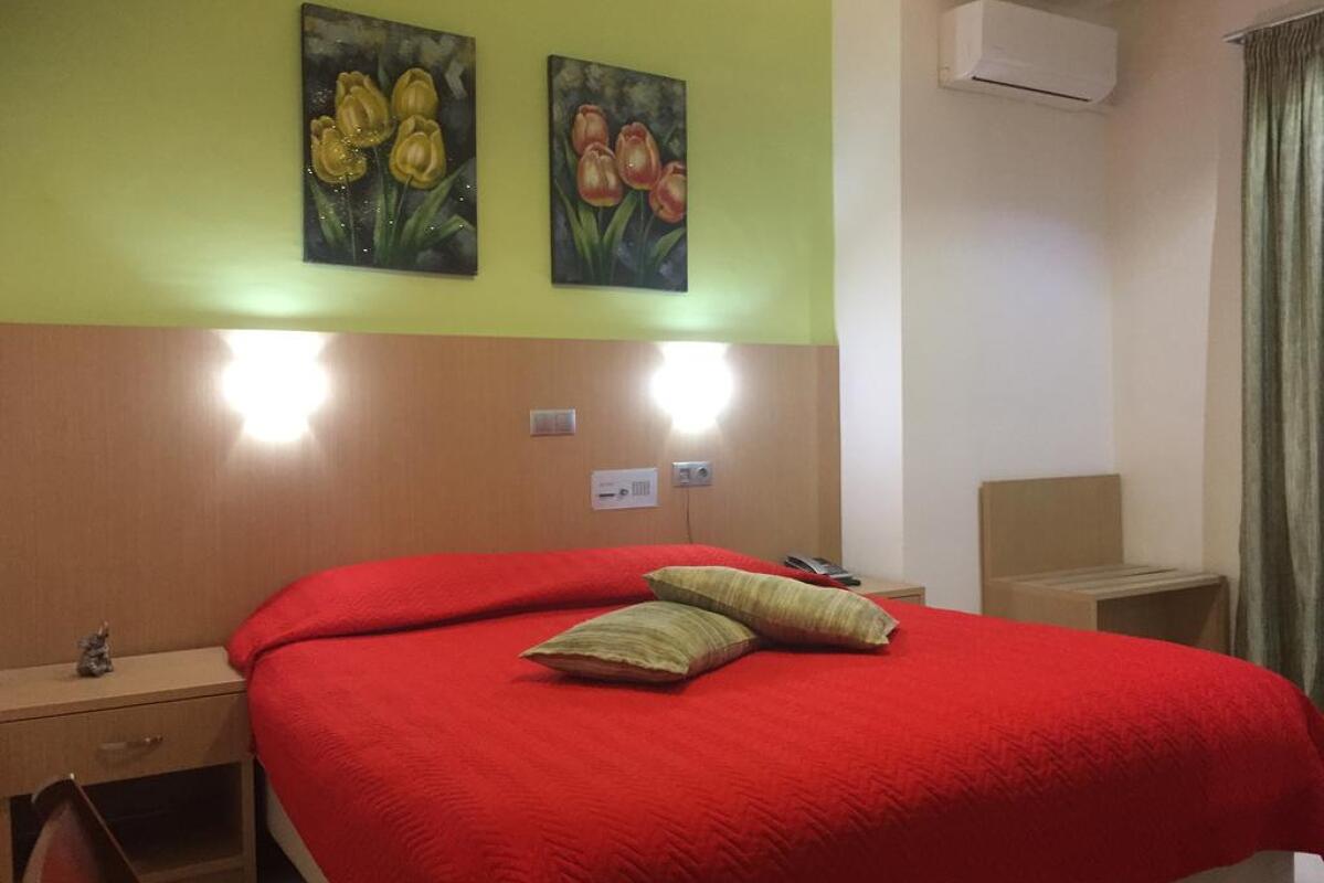 Voula Hotel 2* 2