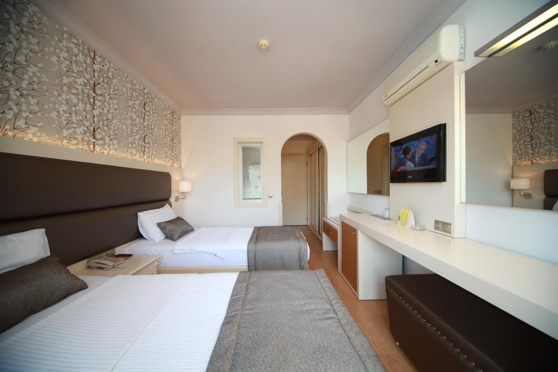 Grand Hotel Faros 4* 10