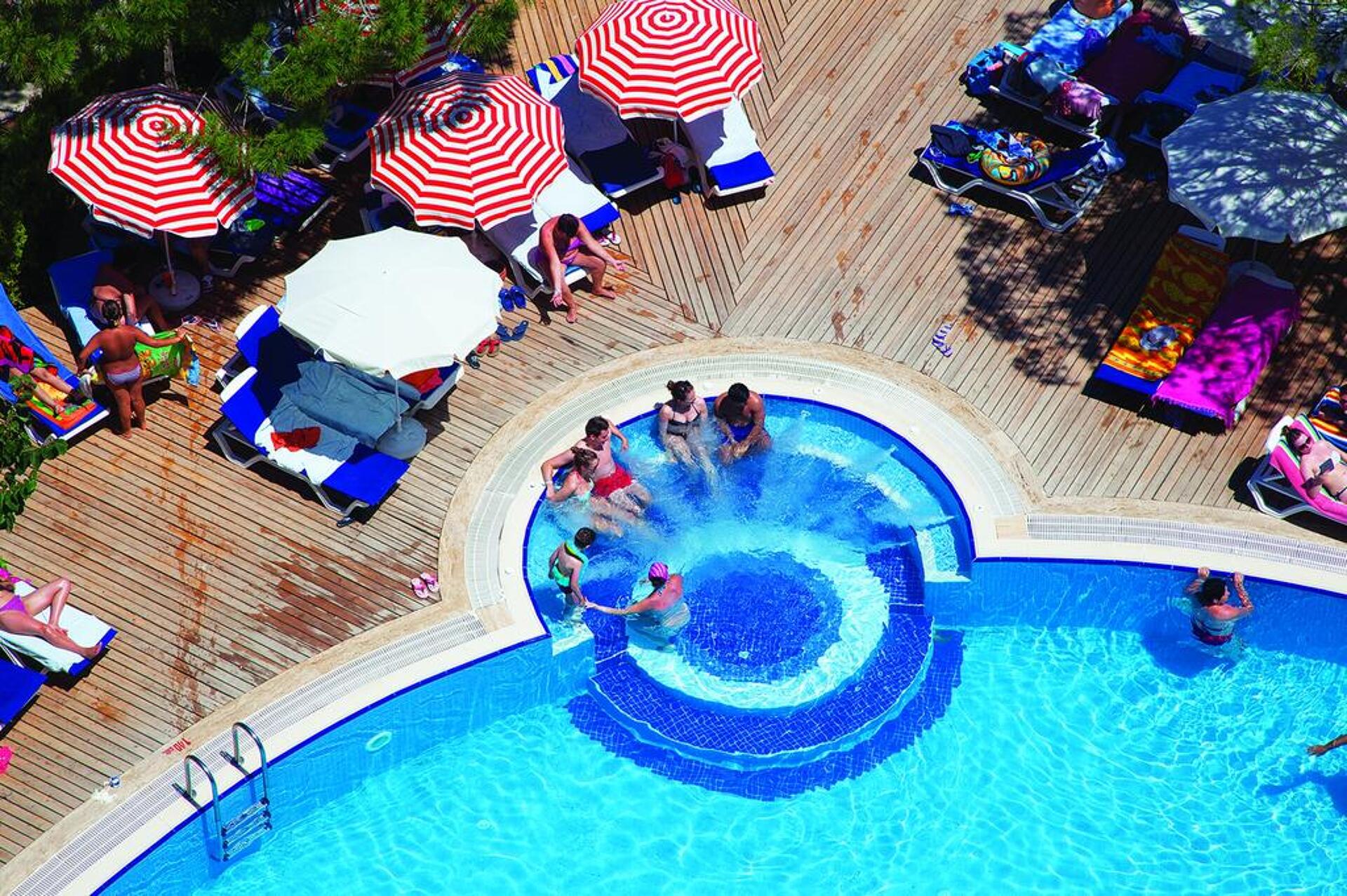 Batihan Beach Resort & Spa 4* 14