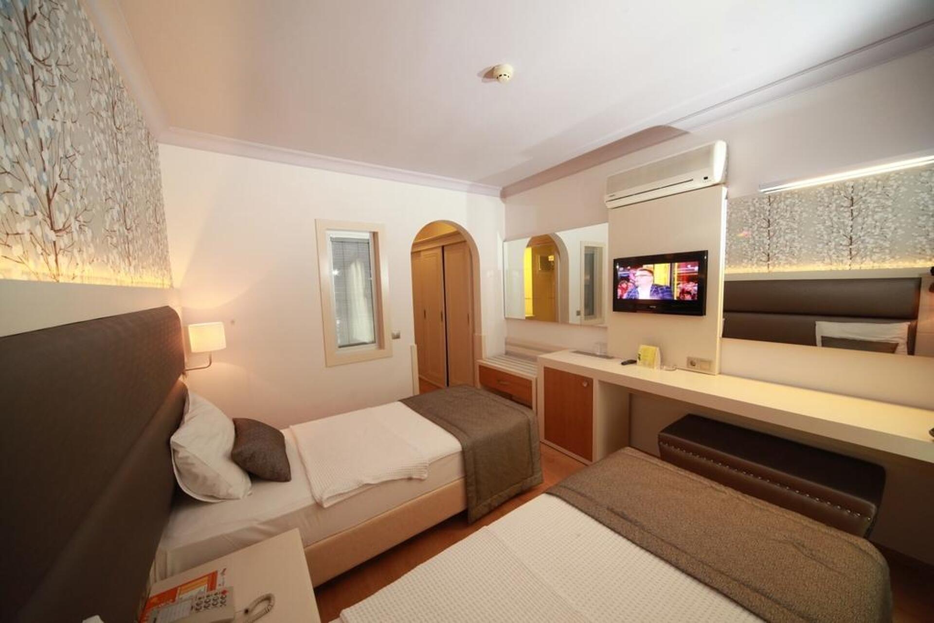 Grand Hotel Faros 4* 13