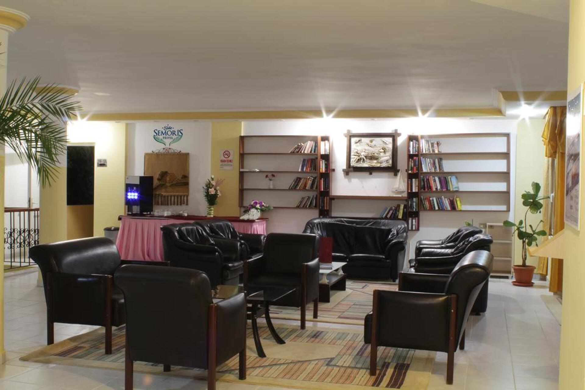 Semoris Hotel 3* 5