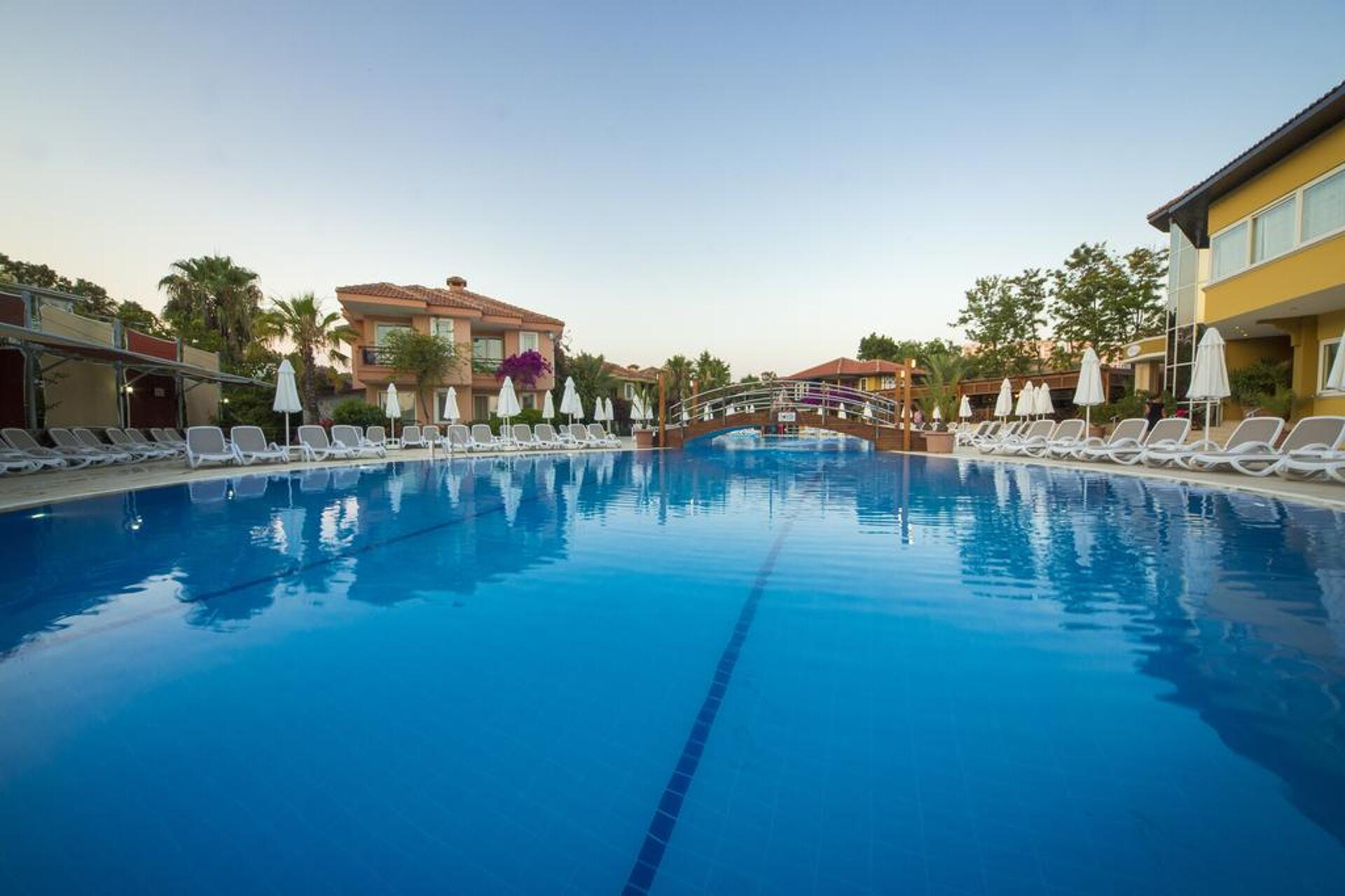 Club Dizalya 0