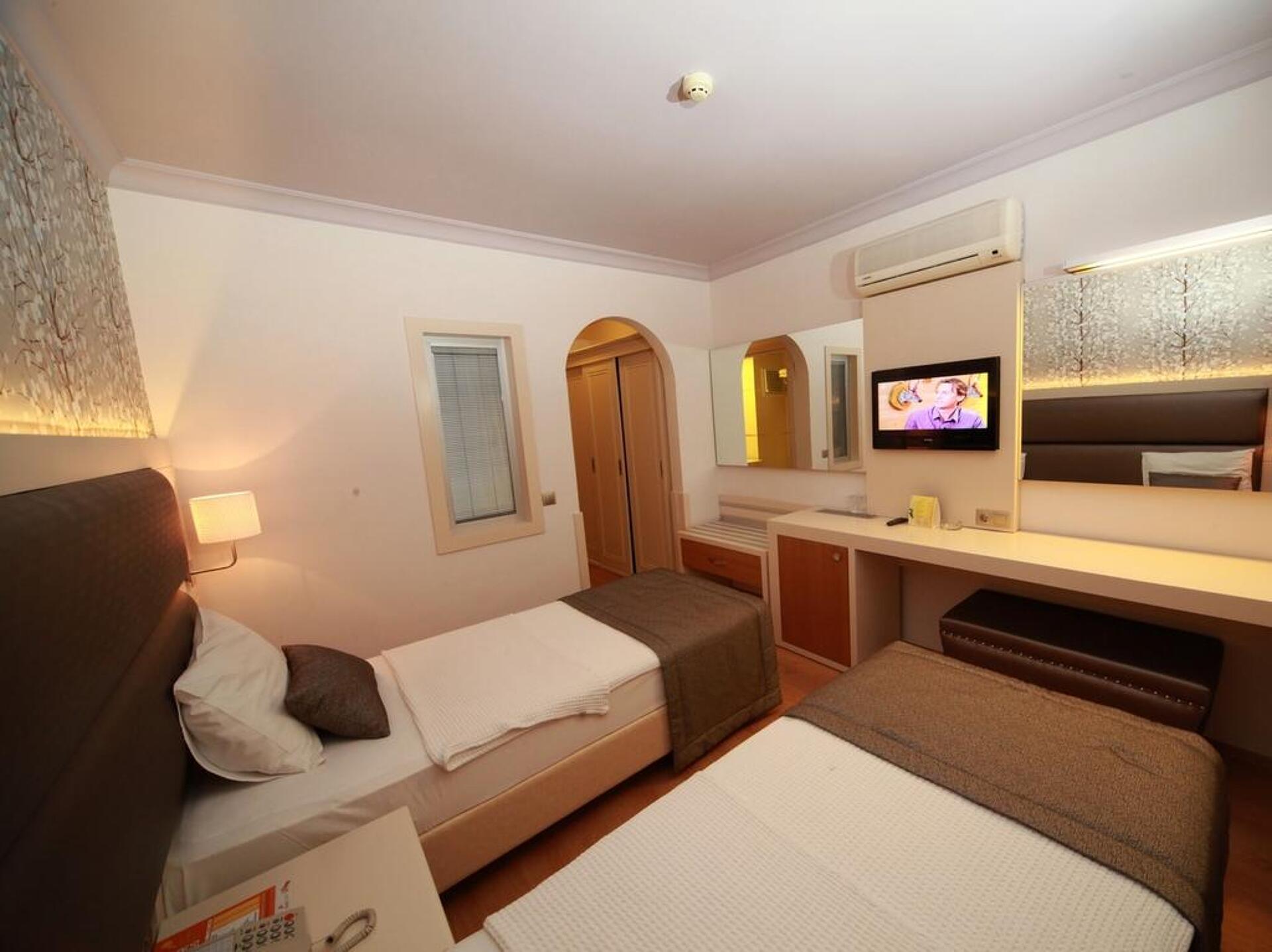Grand Hotel Faros 4* 12