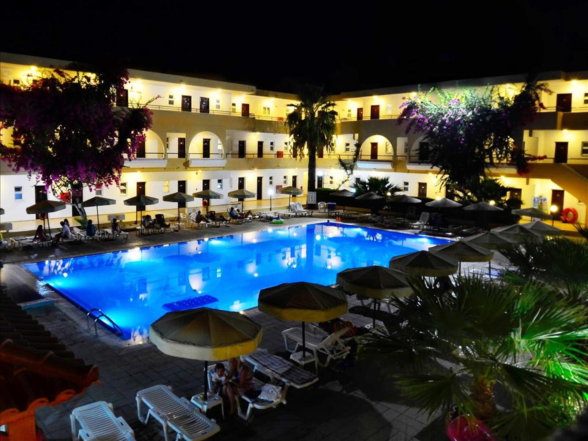 Marathon Hotel 3* 31