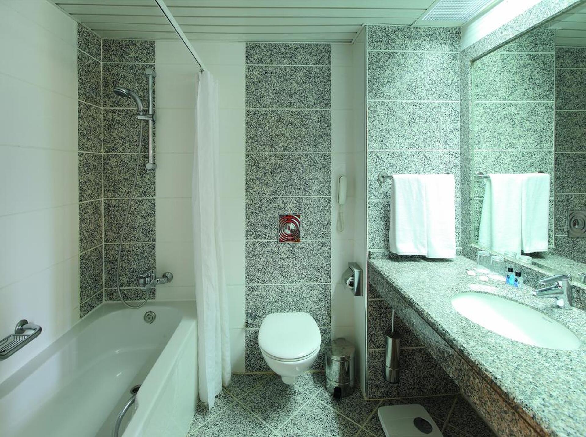 Grand Cettia 4* 24